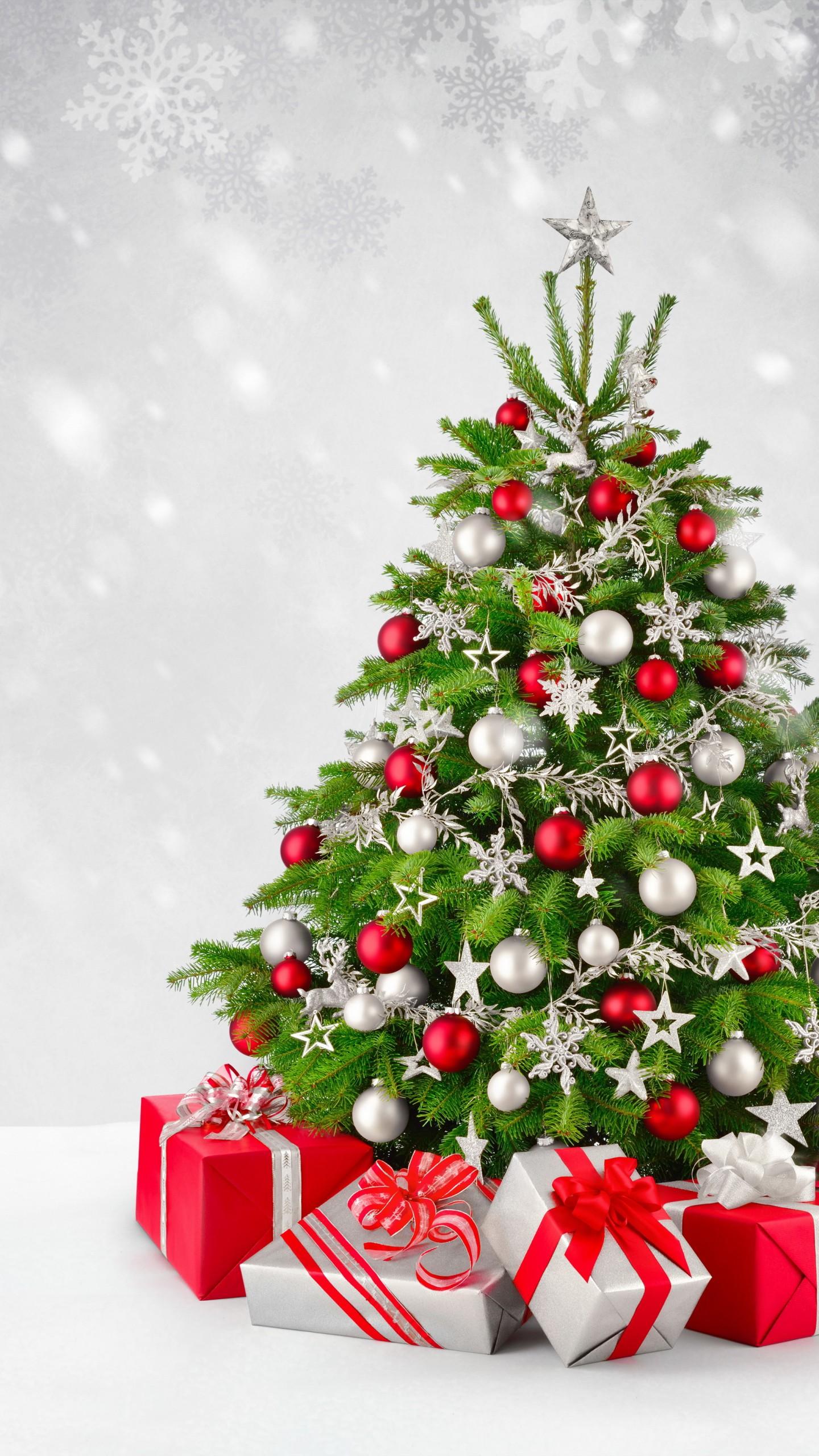 1440x2560 Green Red White Christmas Wallpaper