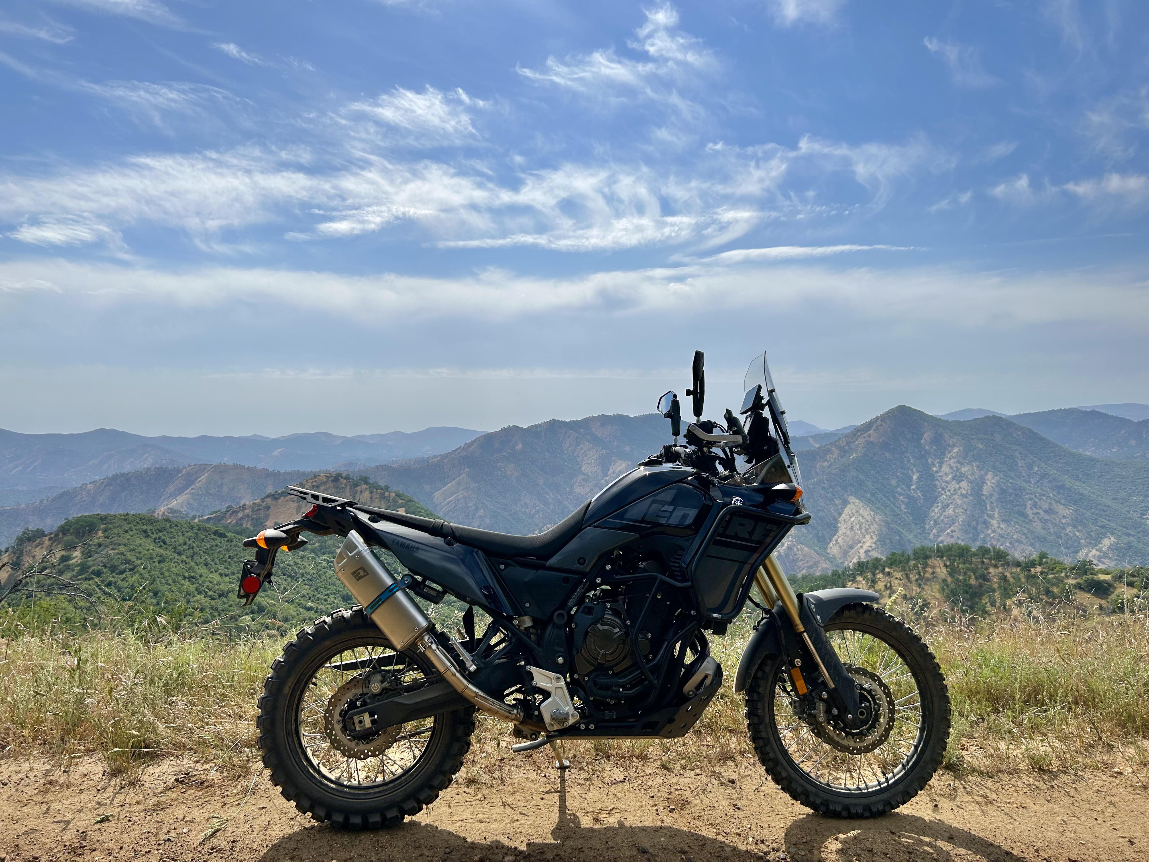 4032x3024 Took the dark horse on a little adventure