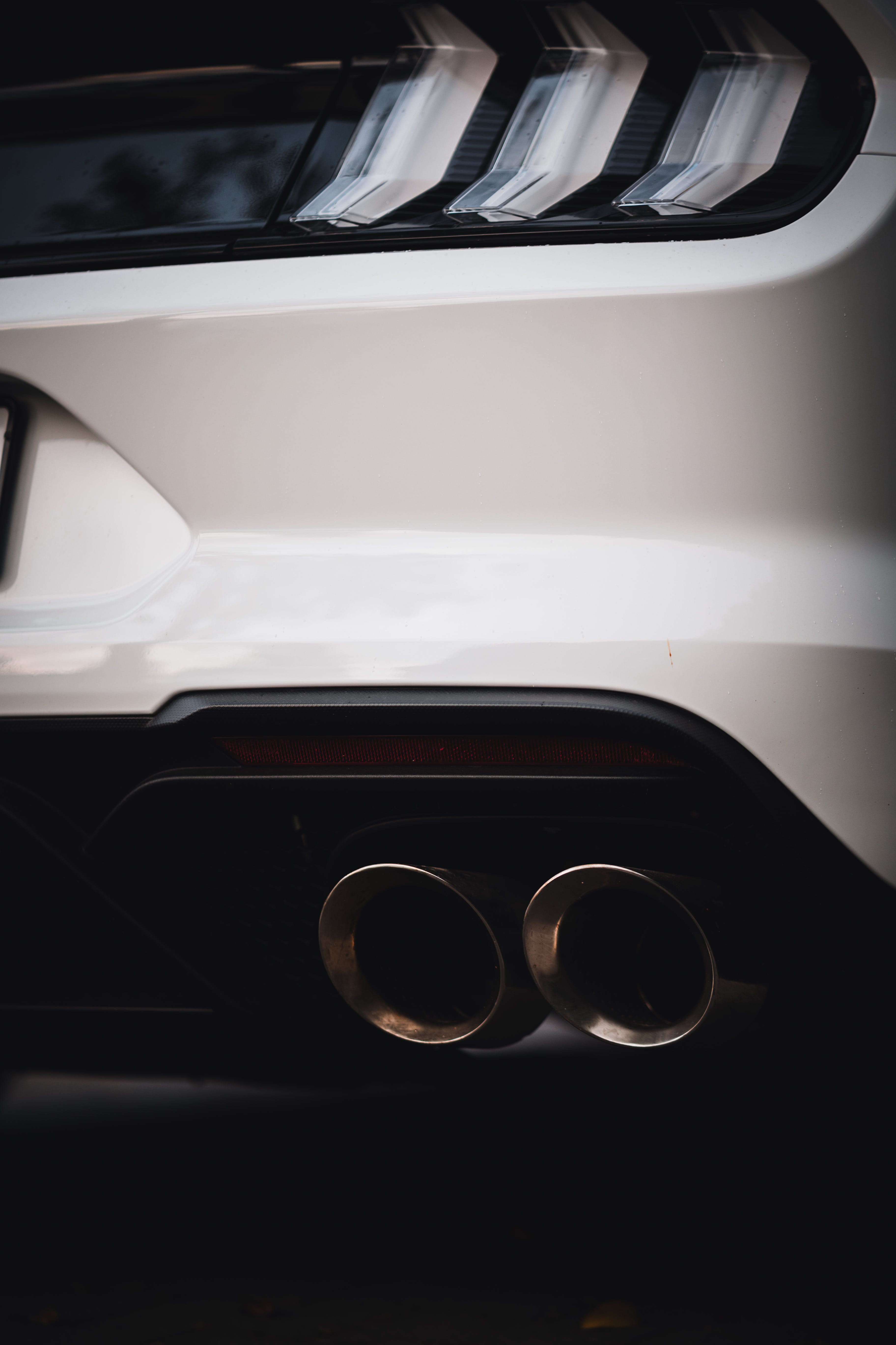 3648x5472 Car Exhaust Photo, Download The BEST Free Car Exhaust & HD Image