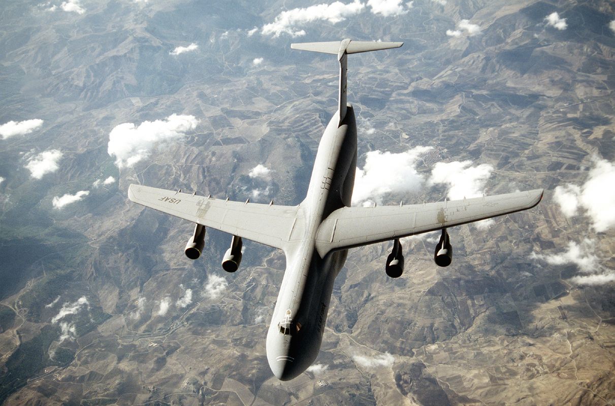 1211x800 Lockheed C 5 Galaxy And Planes