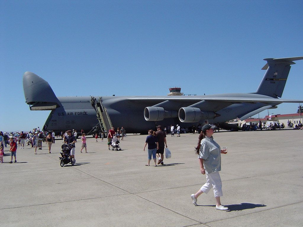 1024x768 Lockheed C 5 GALAXY. Drive Through Airplane, Taken At Trav