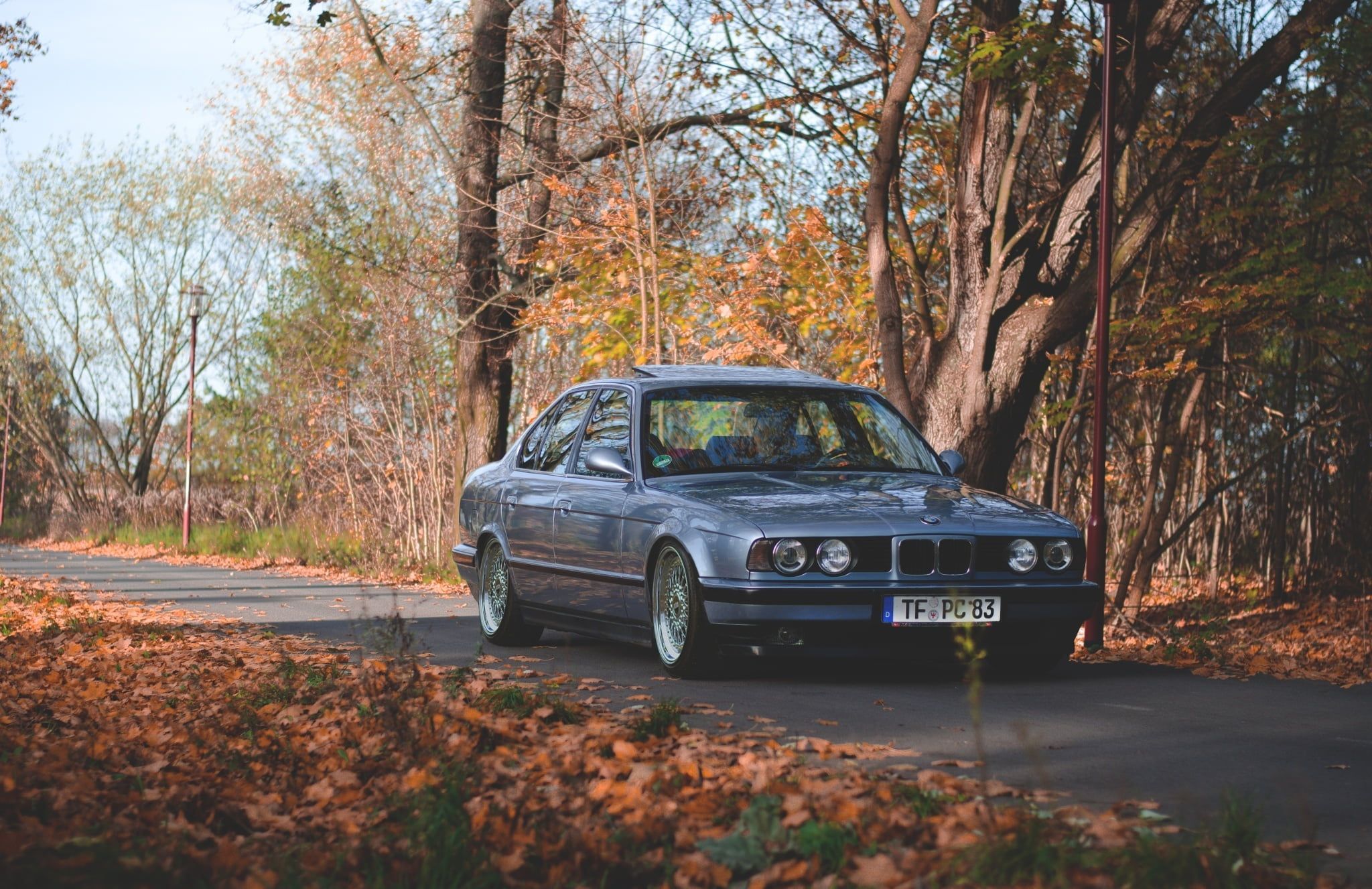 2048x1327 gray BMW E32 coupe #autumn #tuning #bmw #BMW #drives #classic #tuning #stance #e34 #oldscool P #wallpaper #hdwallpaper #desktop. Bmw, Bmw e Bmw coupe