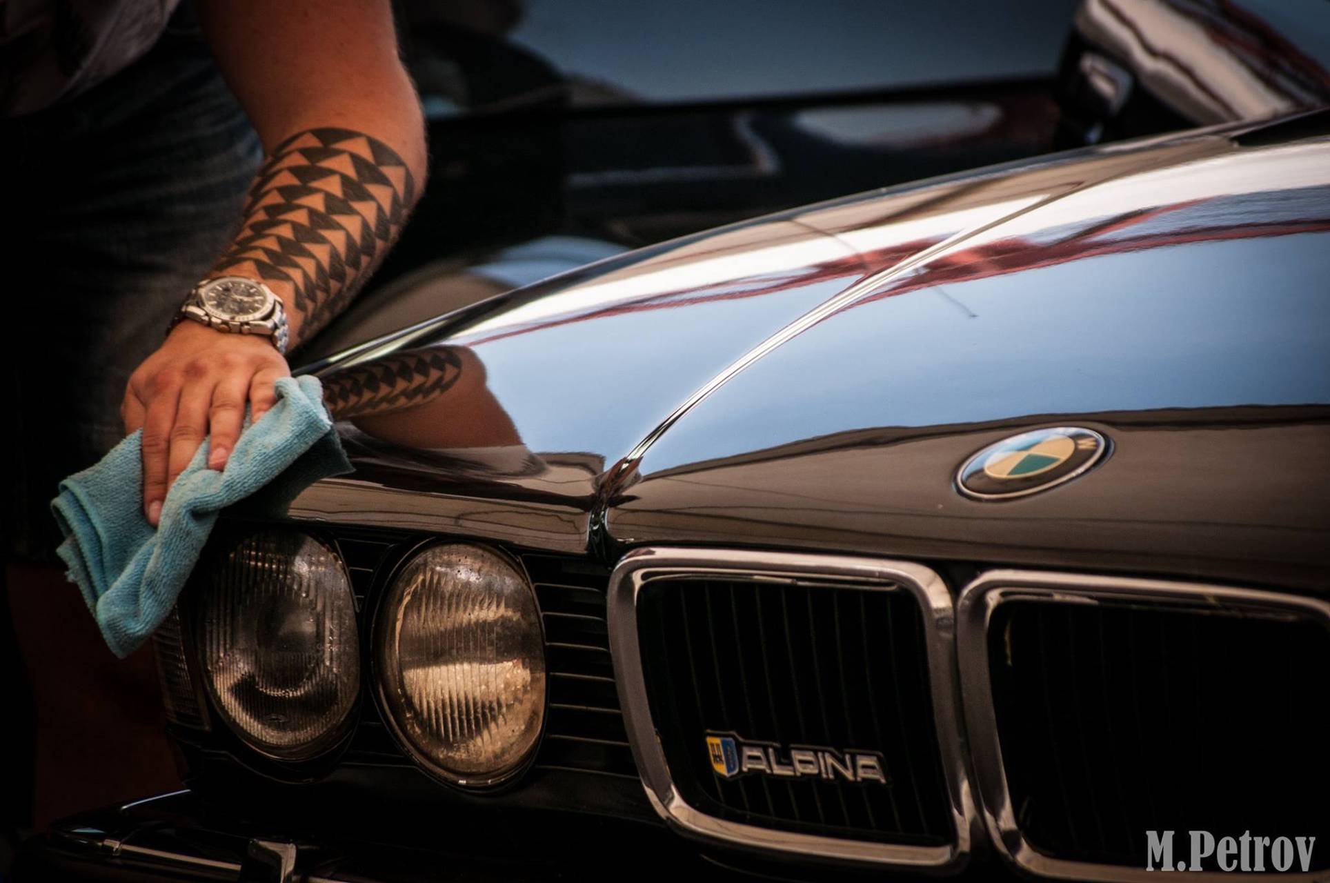 1928x1280 BMW E32 Wallpaper