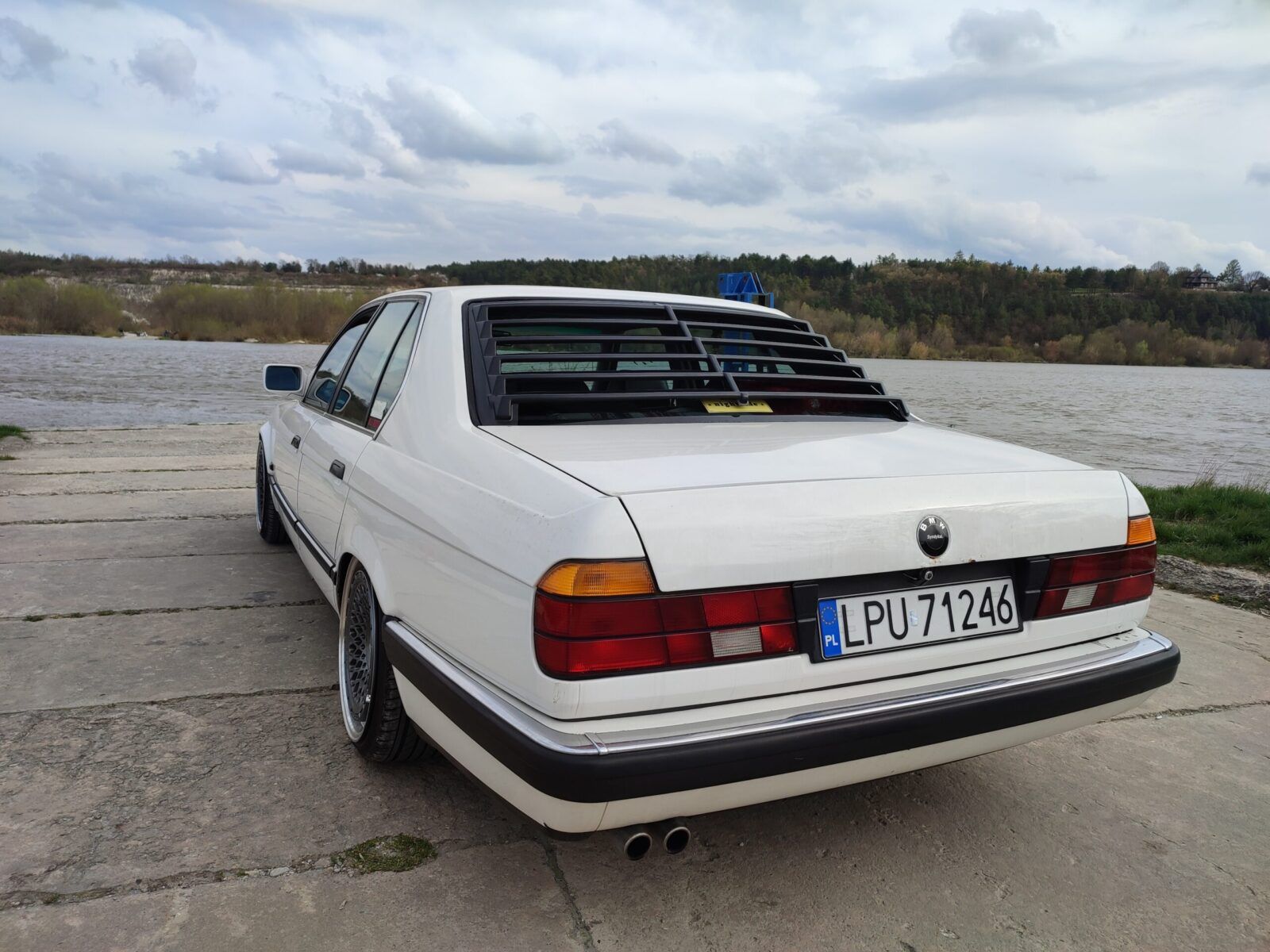 1600x1200 Louver BMW E32 Auto Plas Replica Abs Plastic