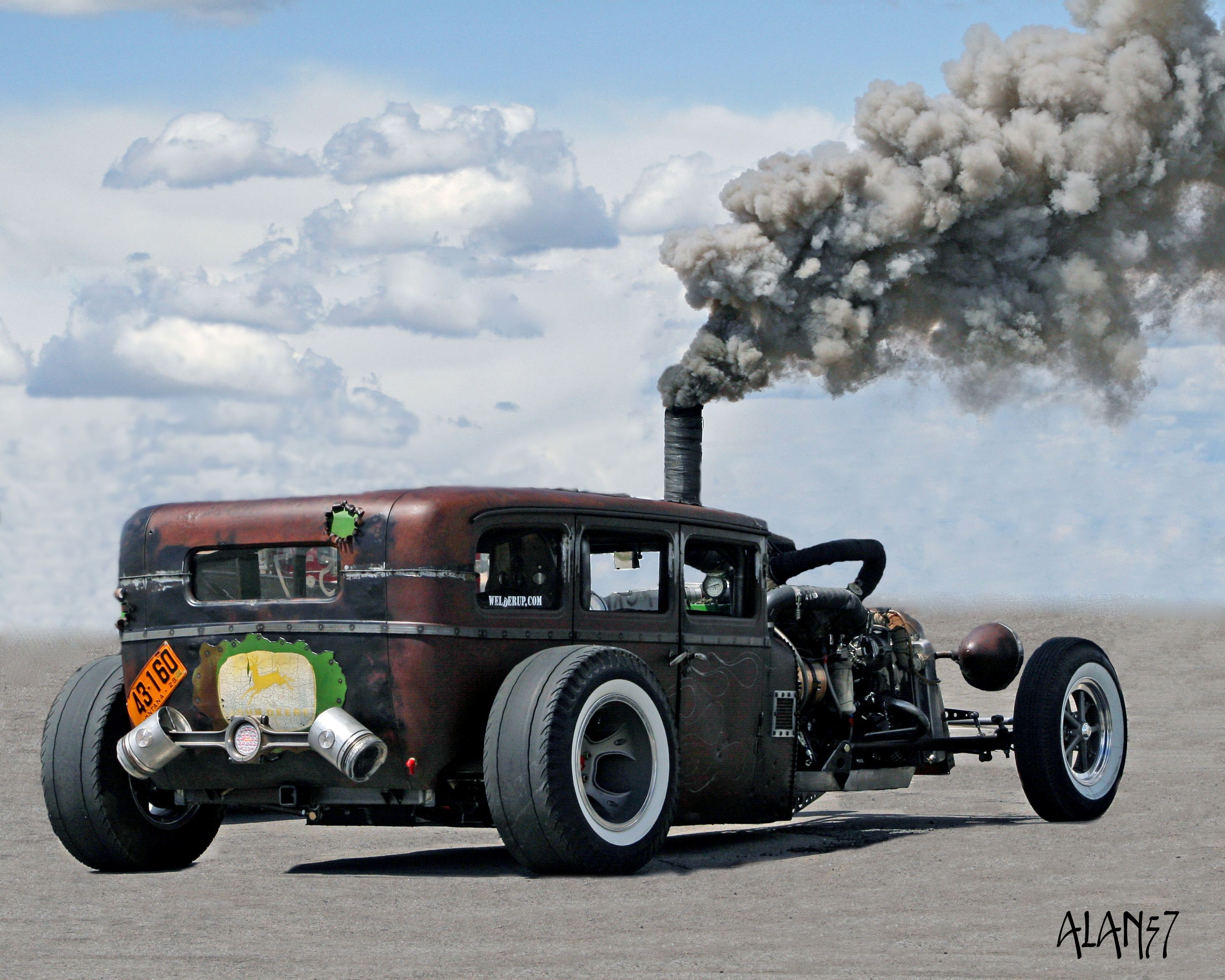 2920x2336 Rat Rod HD Wallpaper: A Vintage Vehicle