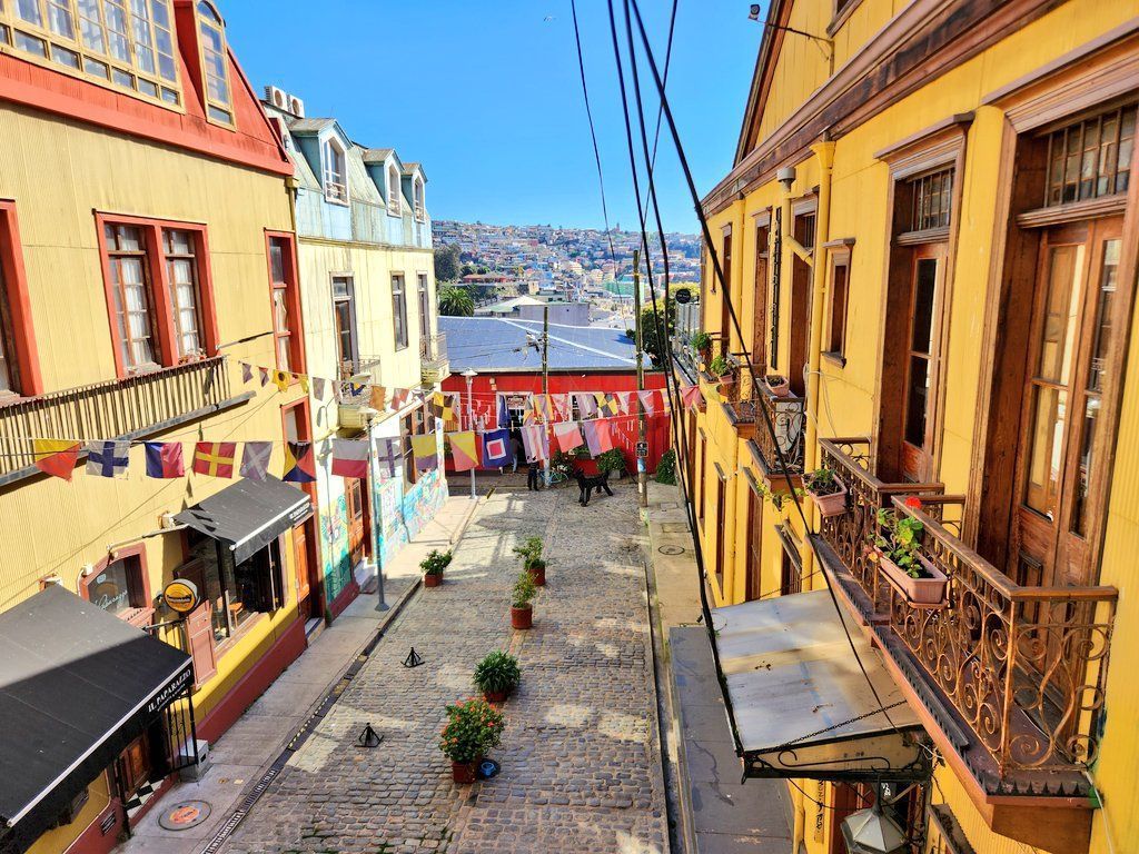 1024x768 Vivek Wadhwa on X: Valparaiso, Chile, an amazing place with culture history and scenic beauty / X