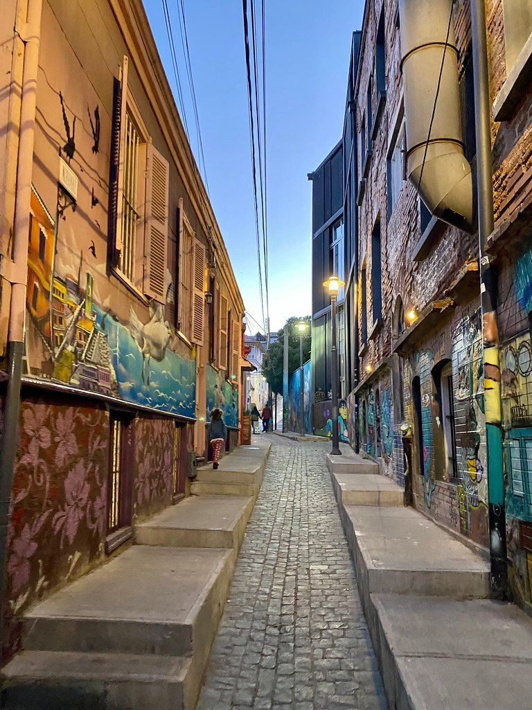 768x1024 Apuntes y Viajes on X: Cerro Alegre, Valparaíso #ApuntesyViajes