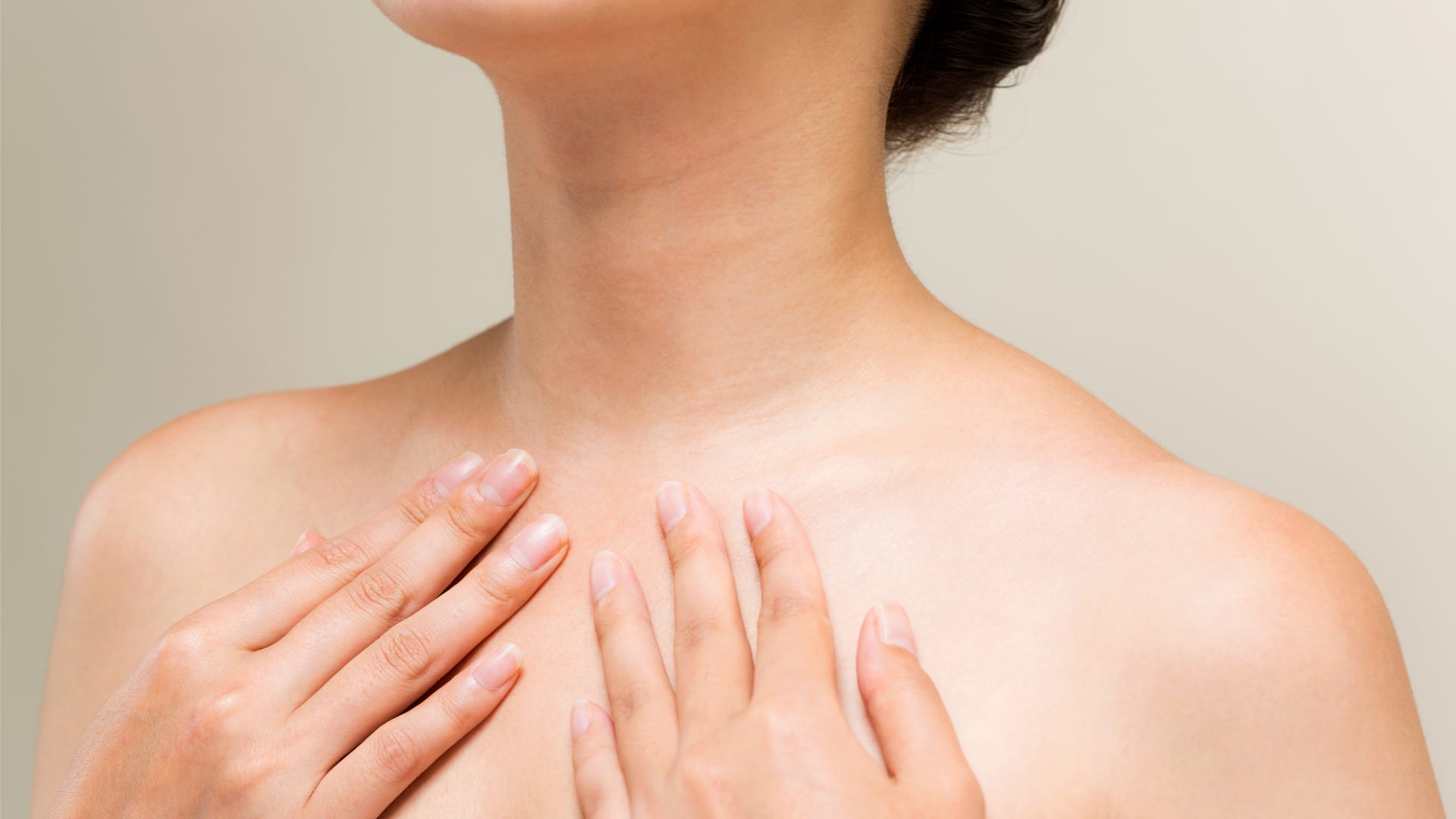 1920x1080 Neck and décolleté: daily exercises to keep them in shape
