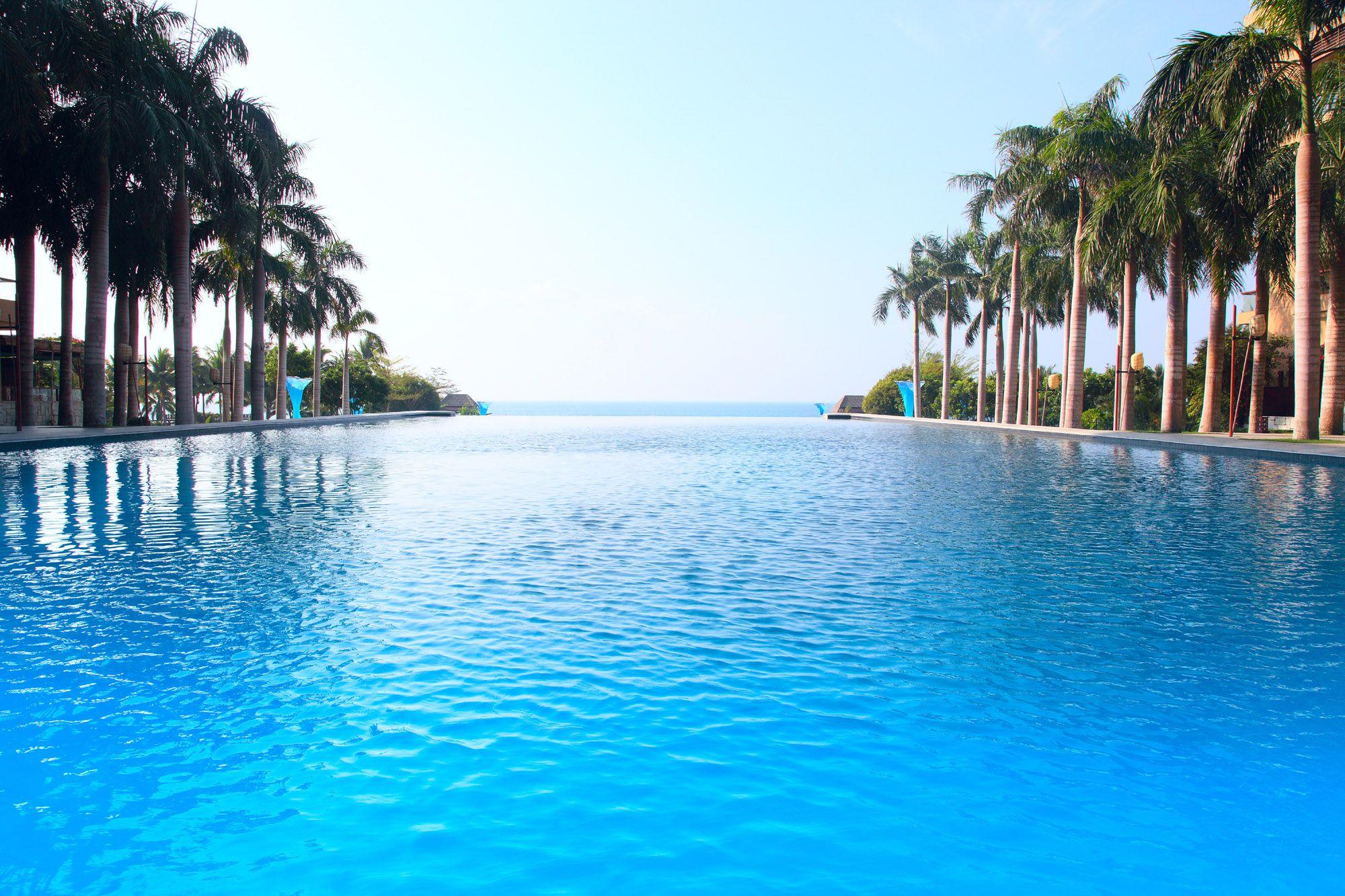 2000x1333 Swimming Pool wallpaperx1333
