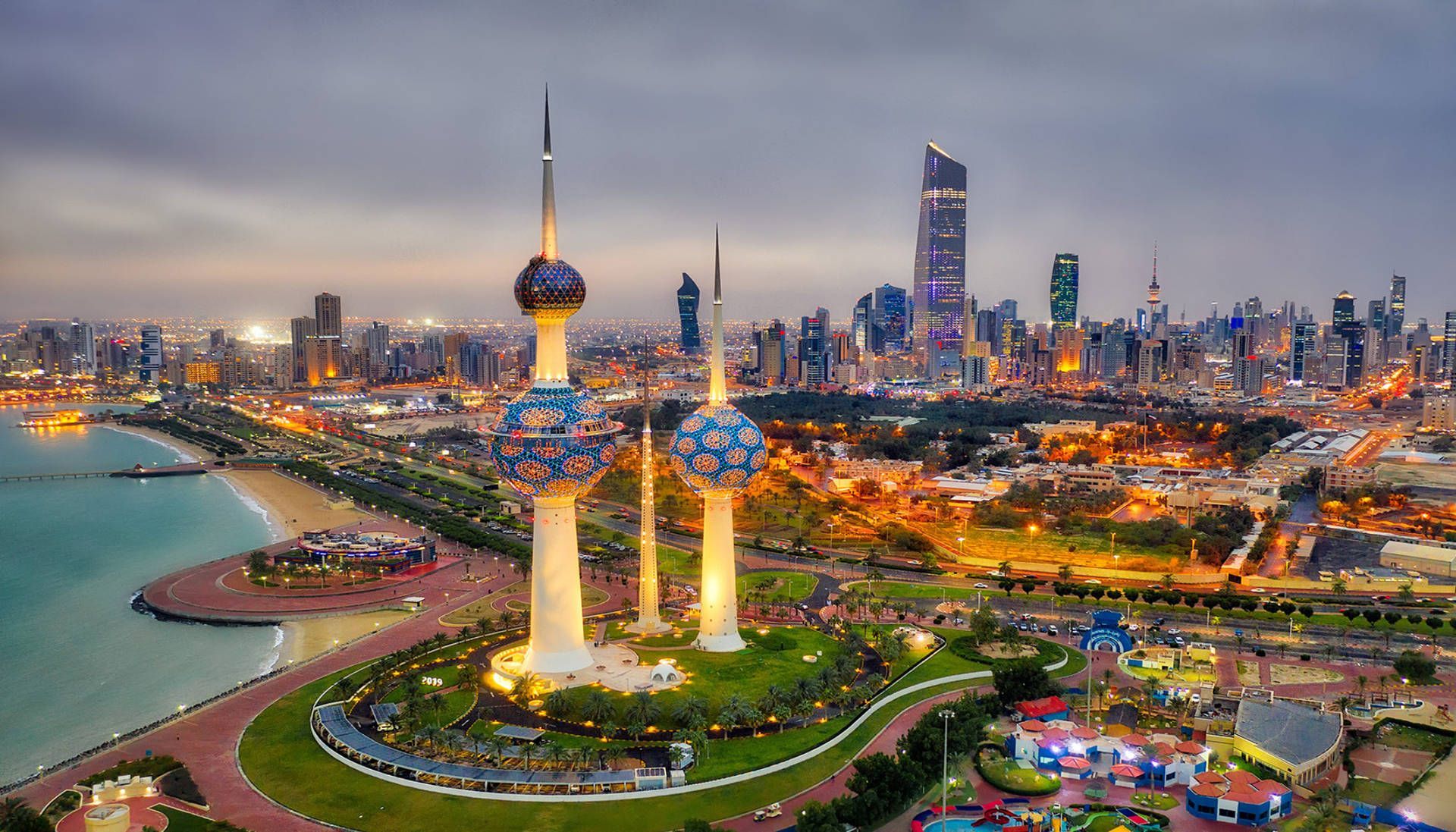 1920x1097 Download Kuwait Vast City Lights Wallpaper