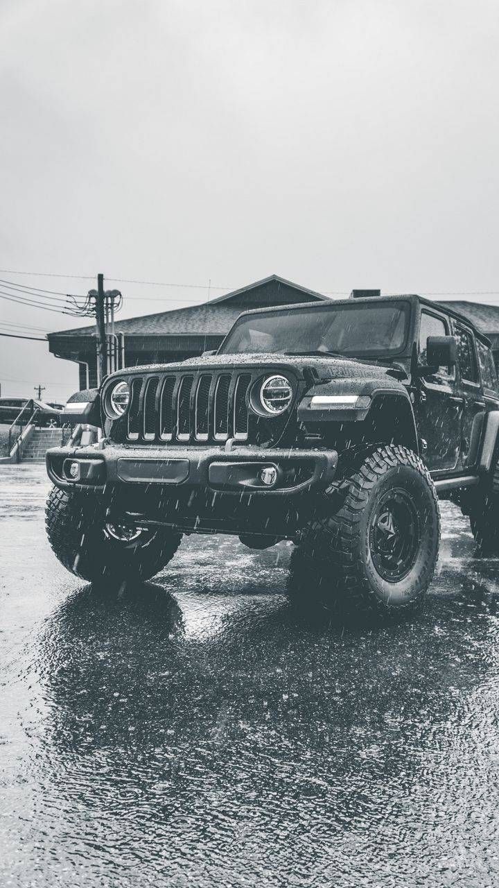 720x1280 Jeep in Rain iPhone Wallpaper