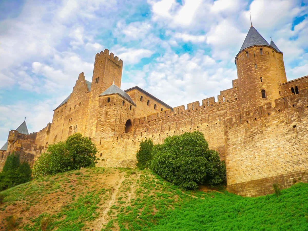 1200x900 Download Chateau Comtal In Carcassonne Low Angle Shot Wallpaper