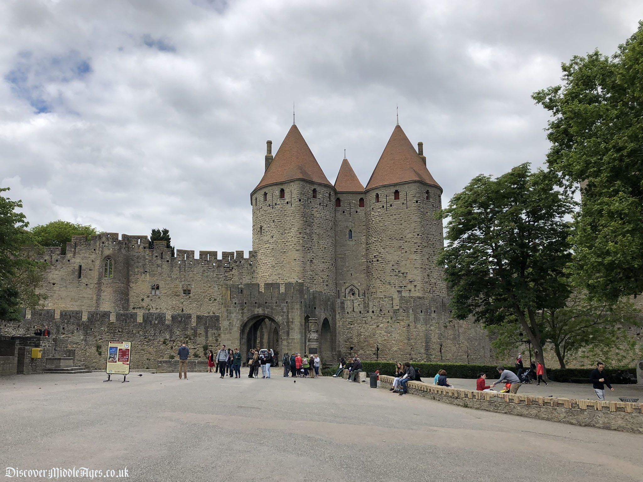 2048x1536 Carcassone the Great Medieval Walled City