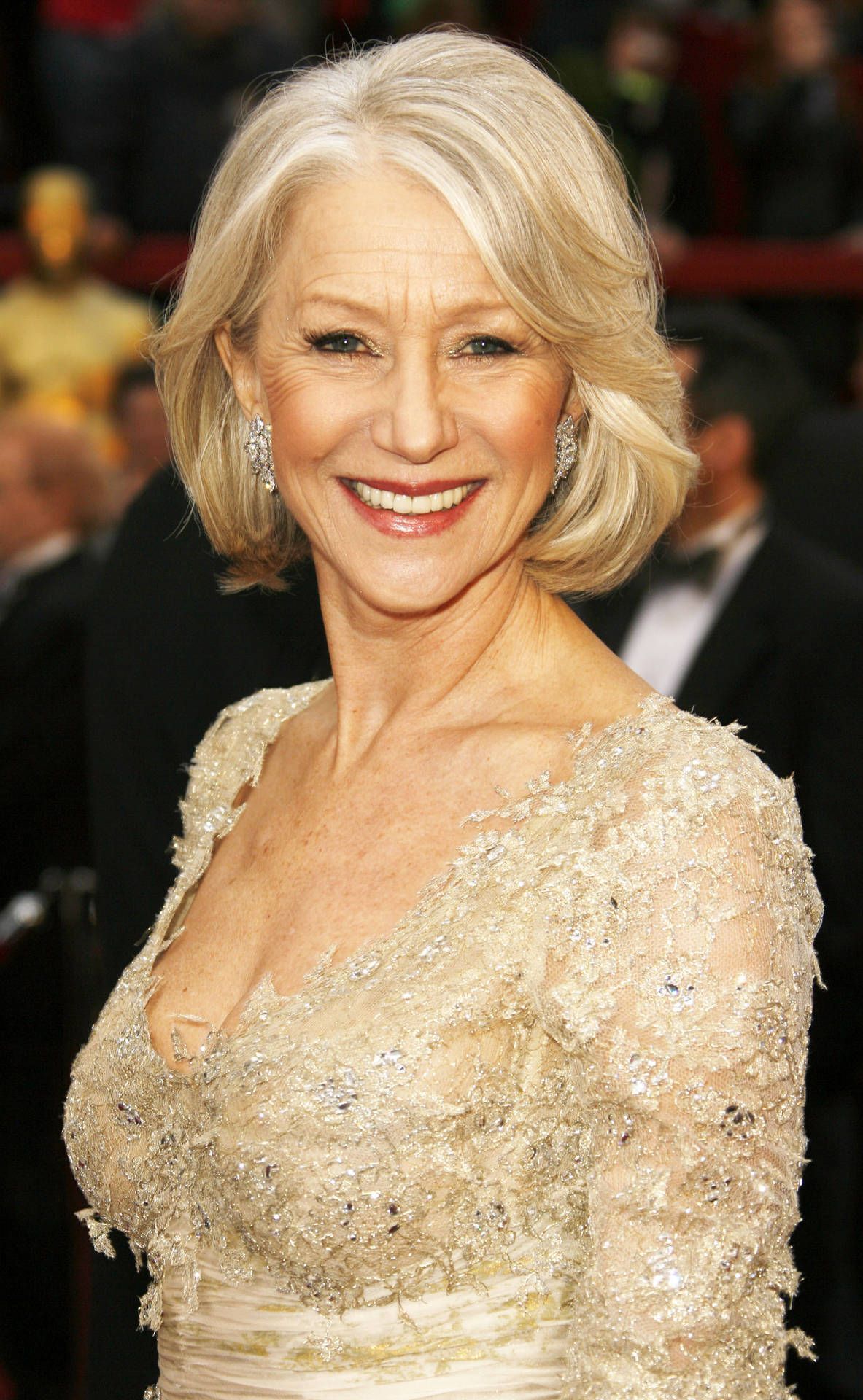 1183x1920 Download Helen Mirren Attends Tony Awards 2015 Wallpaper
