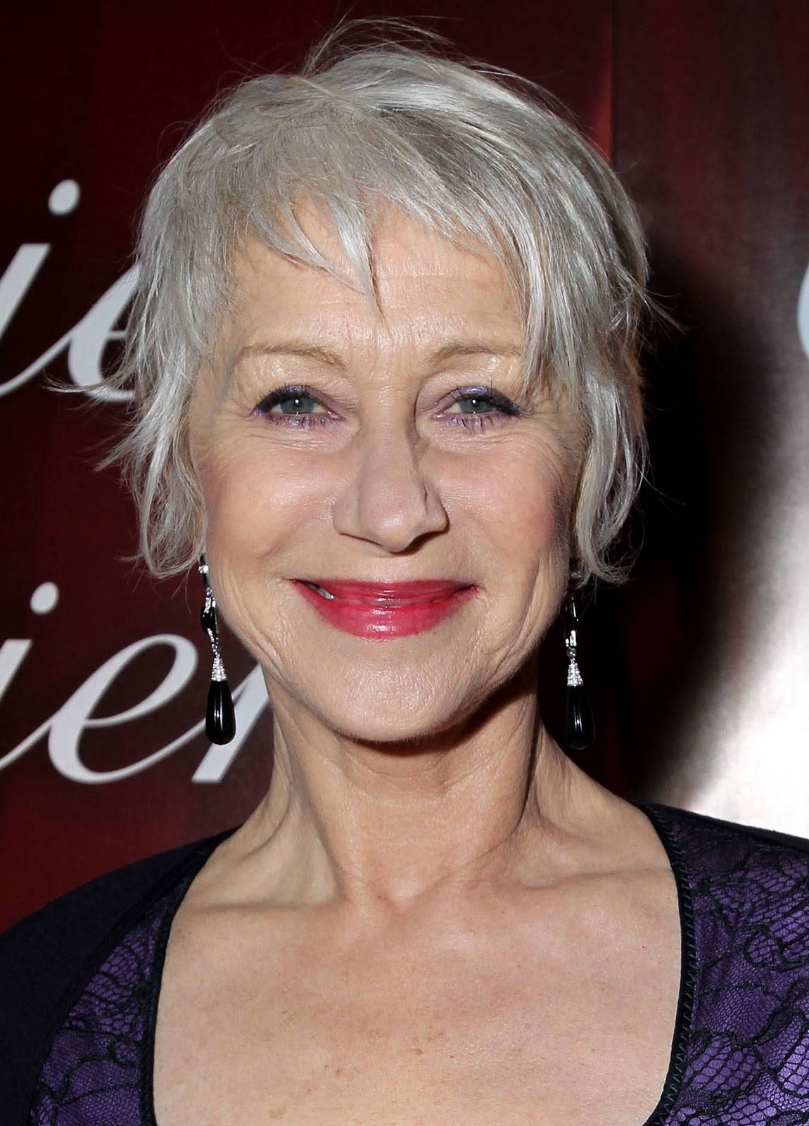 1150x1600 Download Elegant Helen Mirren Sporting a Silver Hairstyle Wallpaper
