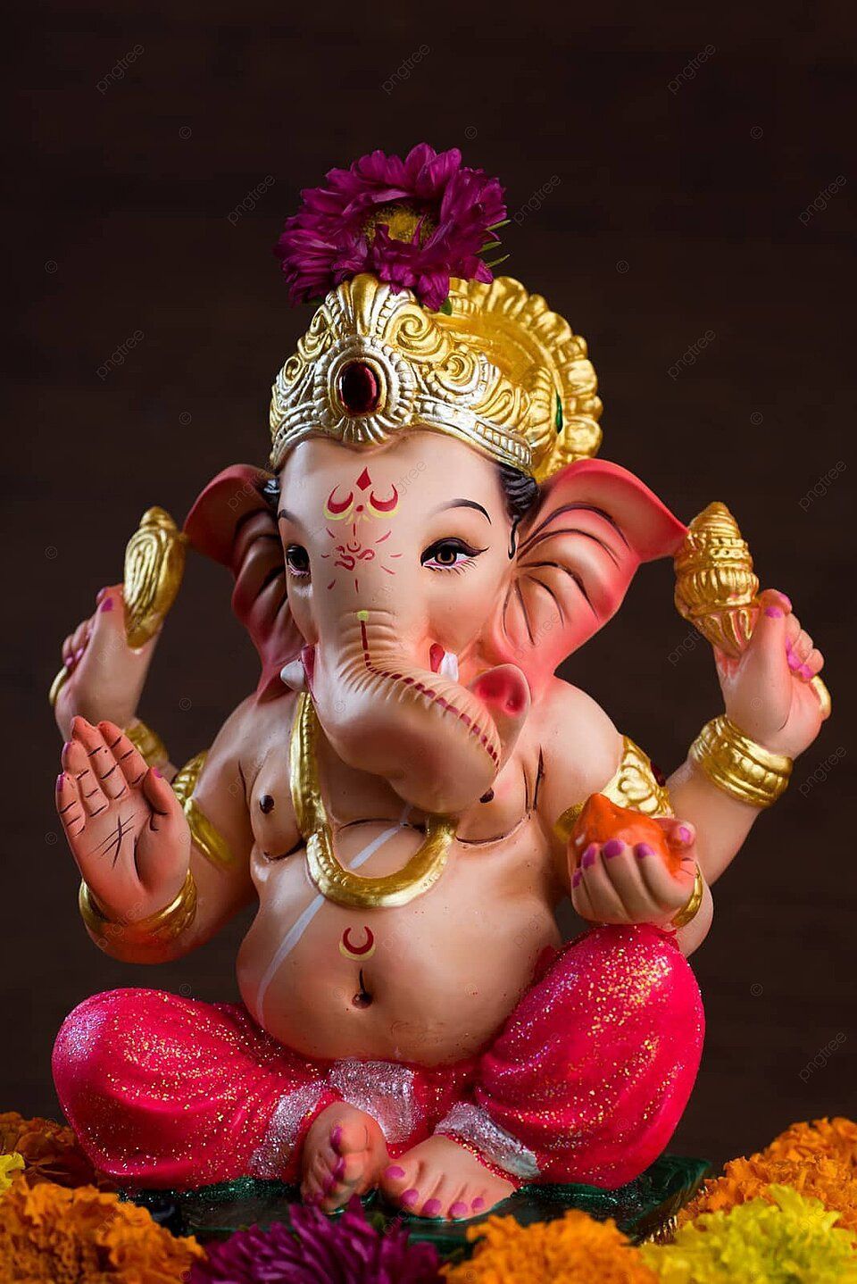 960x1438 Ganesha The Hindu Deityan Idol Placed On A Dark Wooden Background Photo And Picture For Free Download