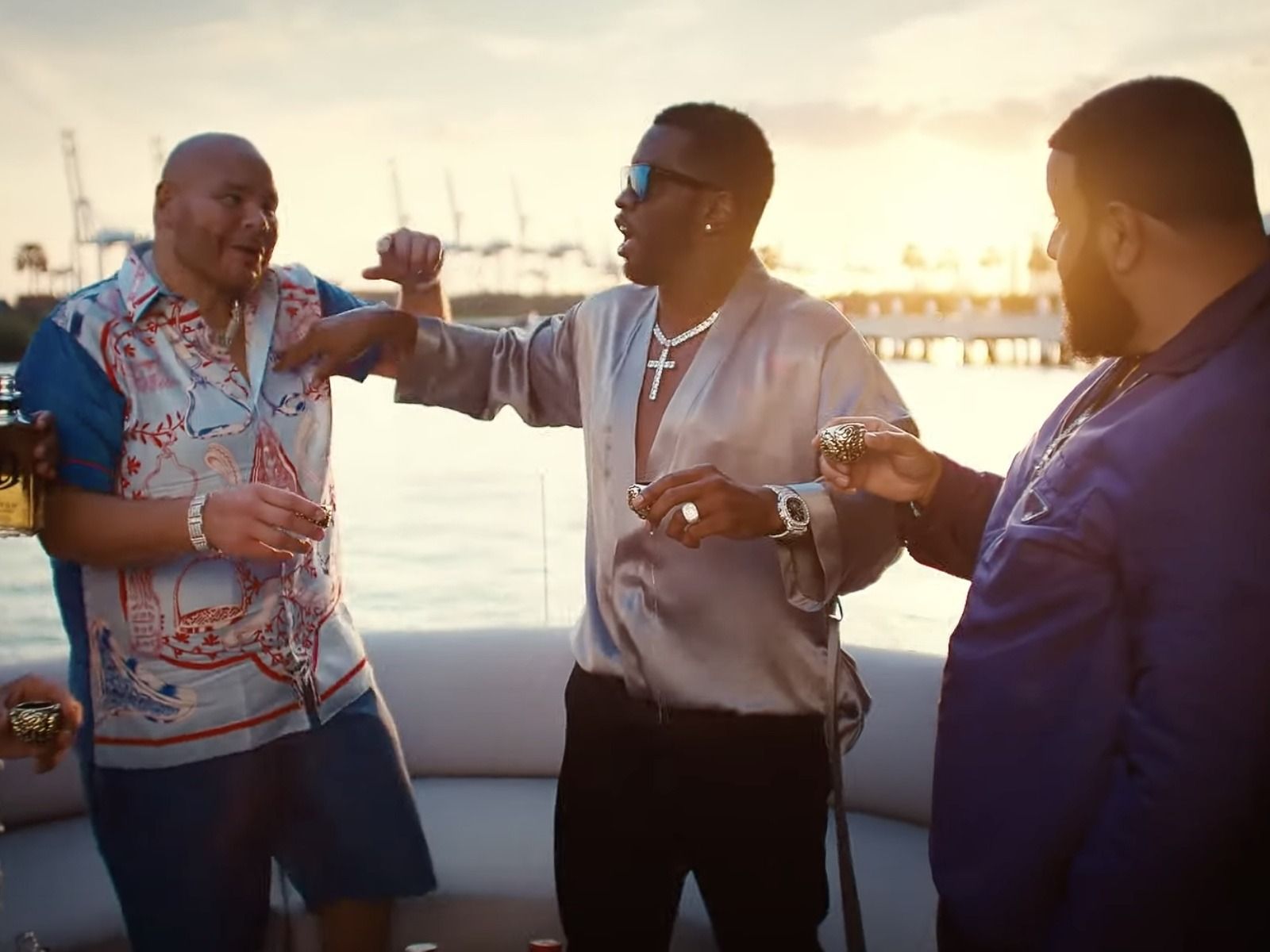 1600x1200 SOHH on X: Fat Joe Just Won Throwback Thursday W/ Hairy Teen Pic / X