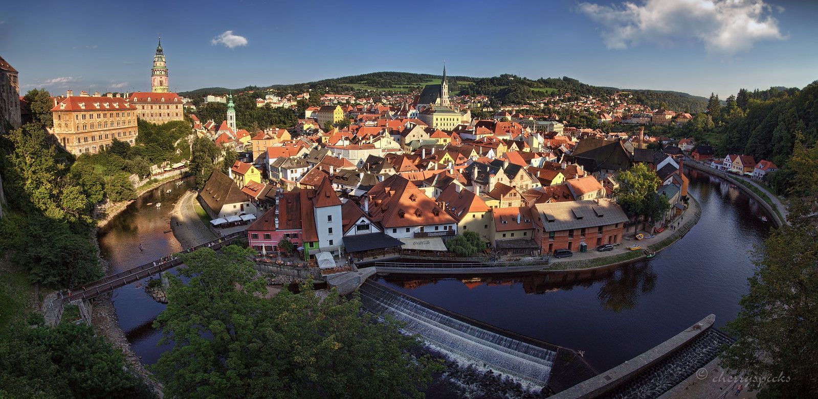 1599x781 rapture. (a pano stitch of 7 vertical shots) Český Krumlov