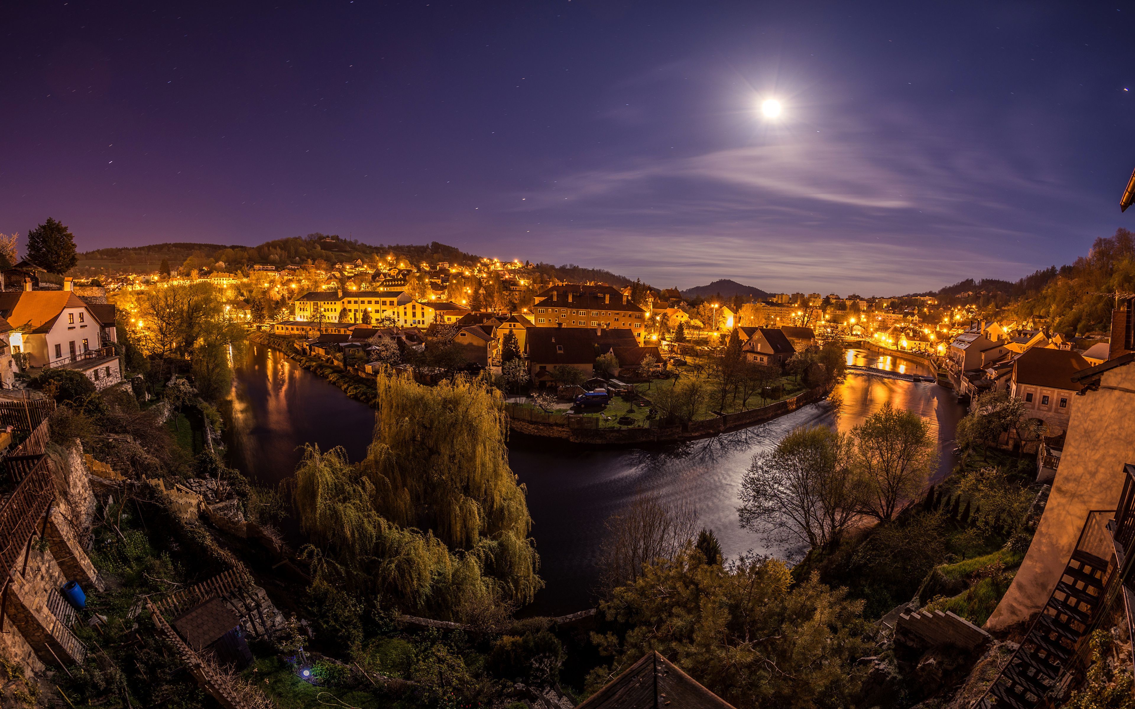 3840x2400 Photos Czech Republic Cesky Krumlov Moon river night time 3840x2400
