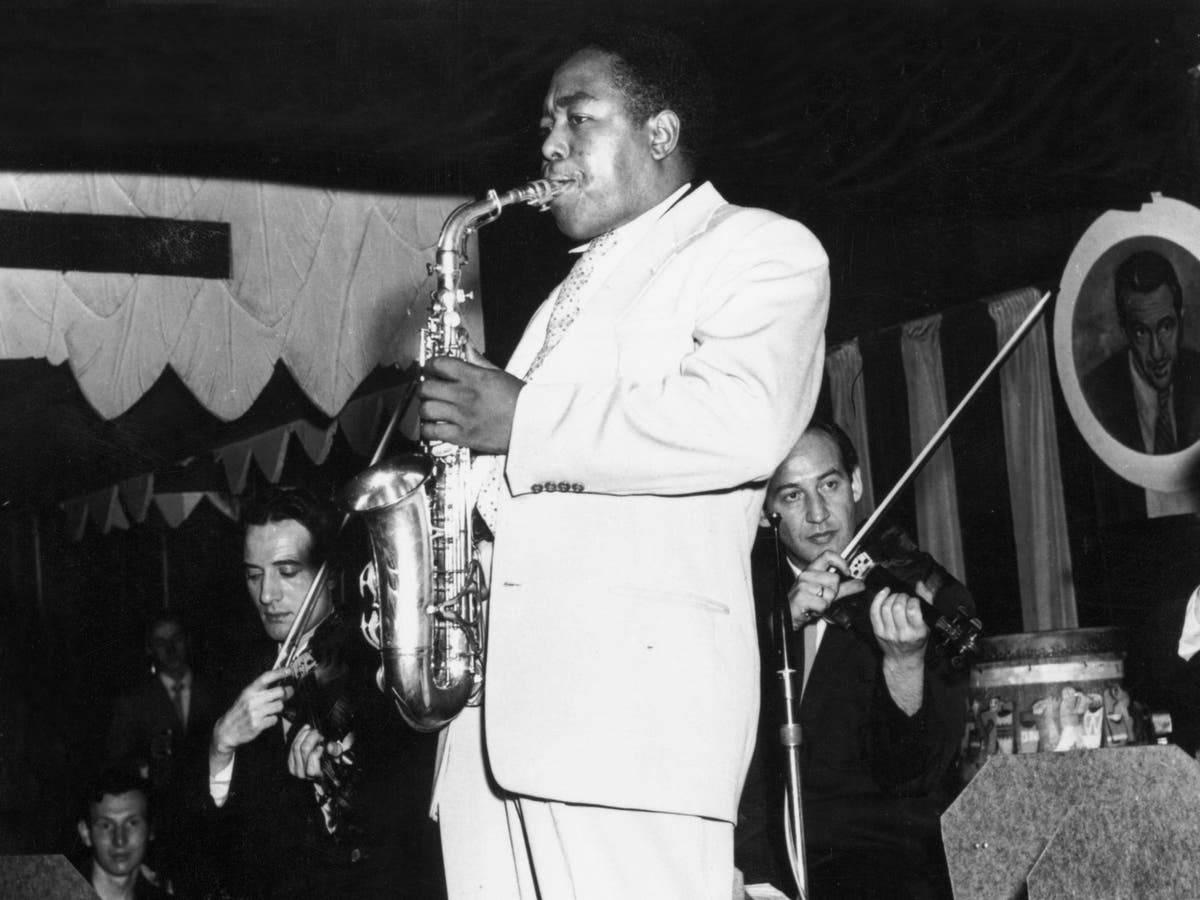 1200x900 Download Charlie Parker Playing With Band Wallpaper