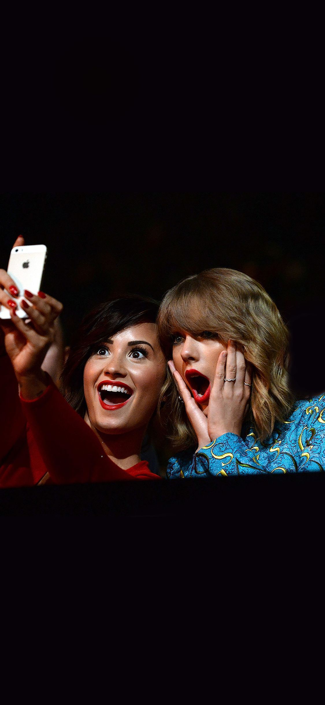 1125x2436 Wallpaper Demi Lavato Taylor Swift Cam Girls