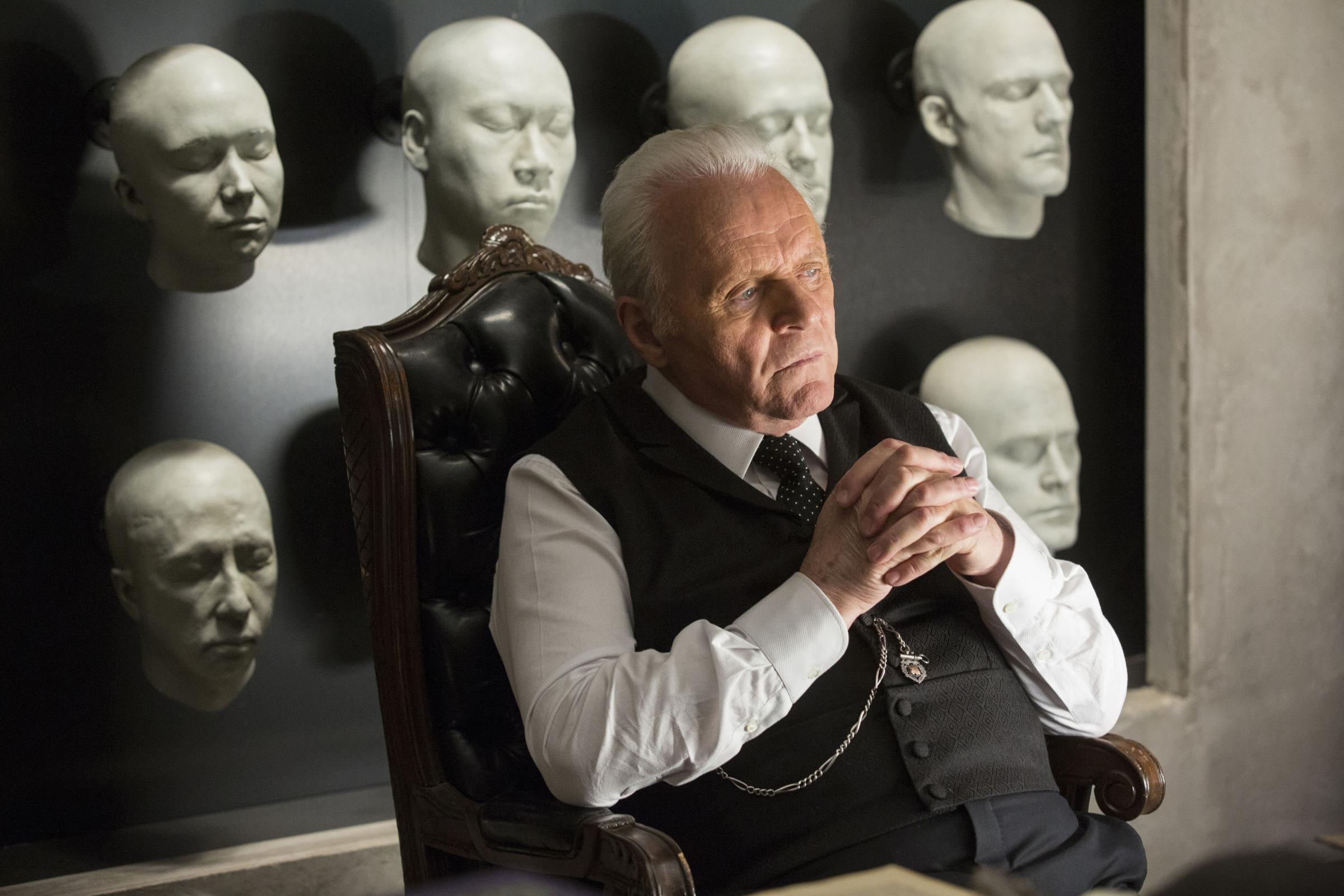 2400x1600 Anthony Hopkins Wallpaper