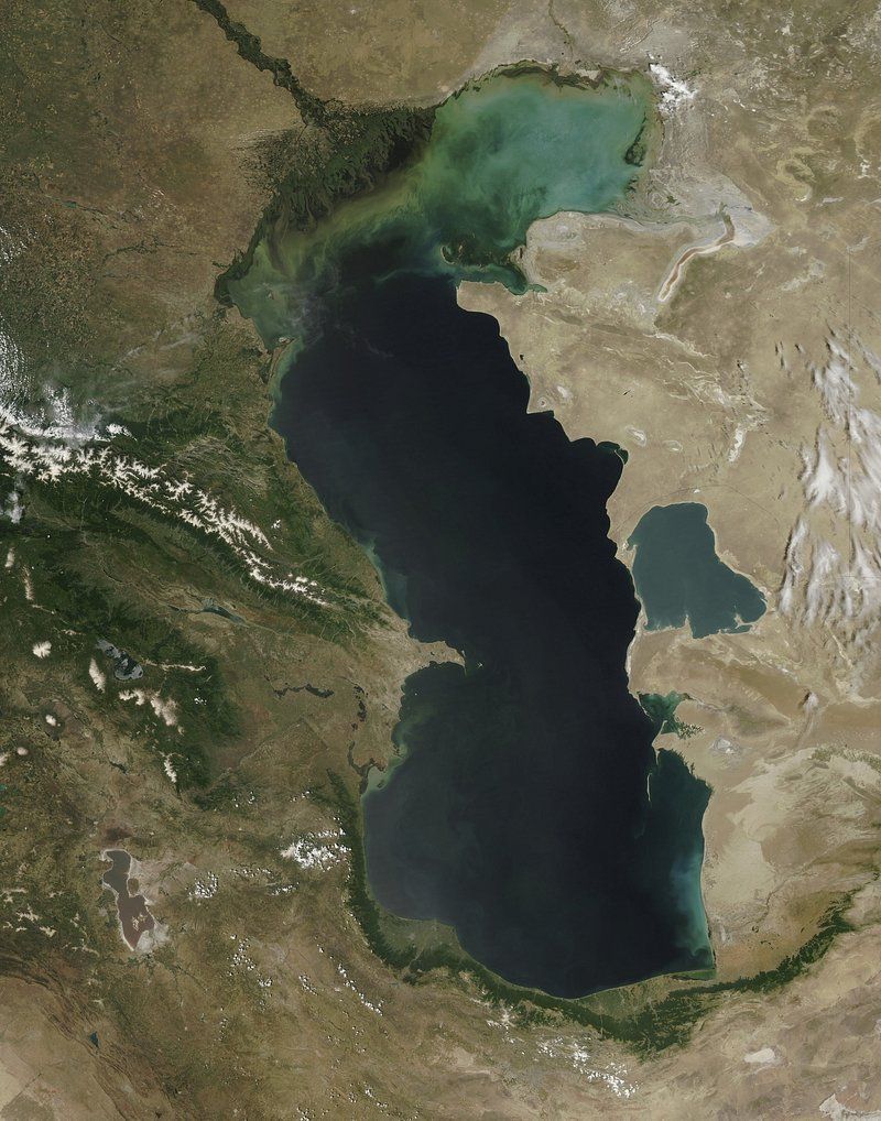 800x1018 Caspian Sea Image Wallpaper