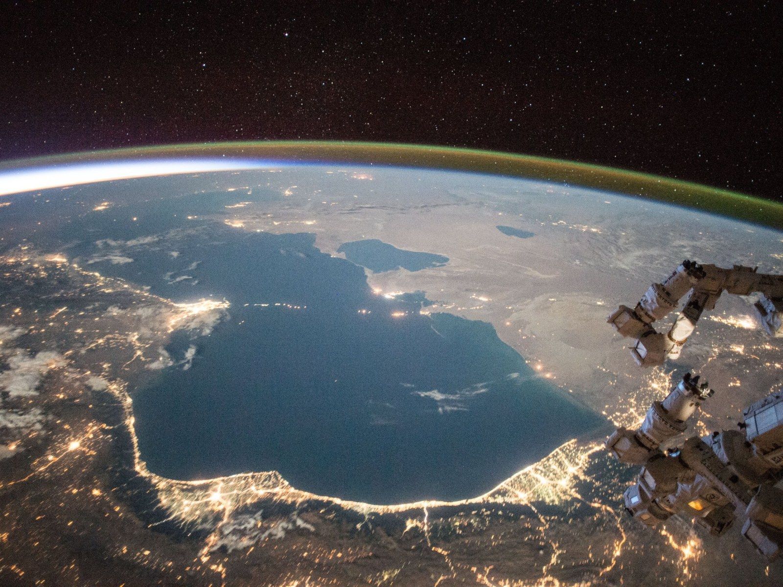 1600x1200 Caspian Sea: Earth's Largest Lake Evaporating Away As Temperatures Rise