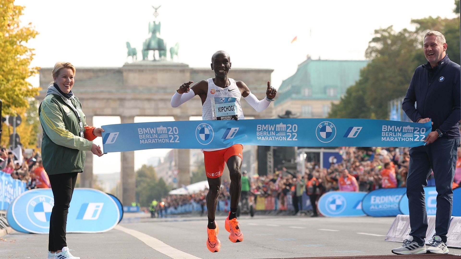 1920x1080 Eliud Kipchoge ran a world record