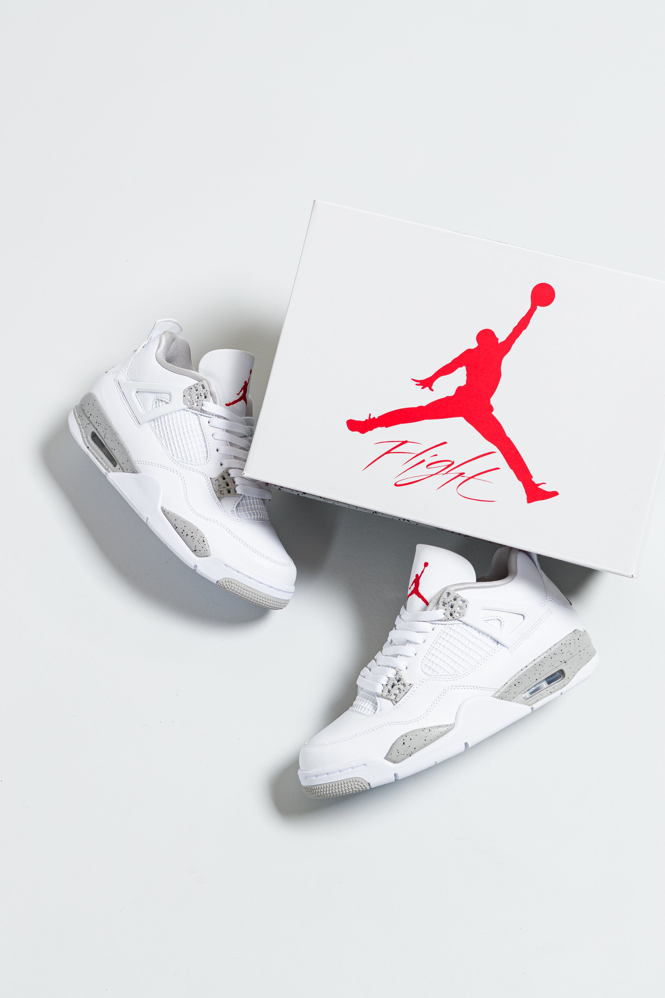 2667x4000 Nike Air Jordan 4 Retro 'Reverse Oreo'