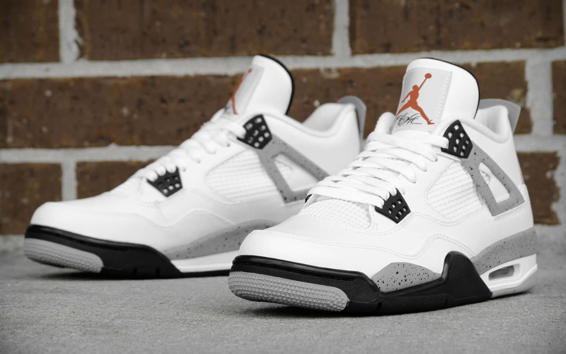 1920x1200 Download The Iconic Air Jordan 4 Wallpaper