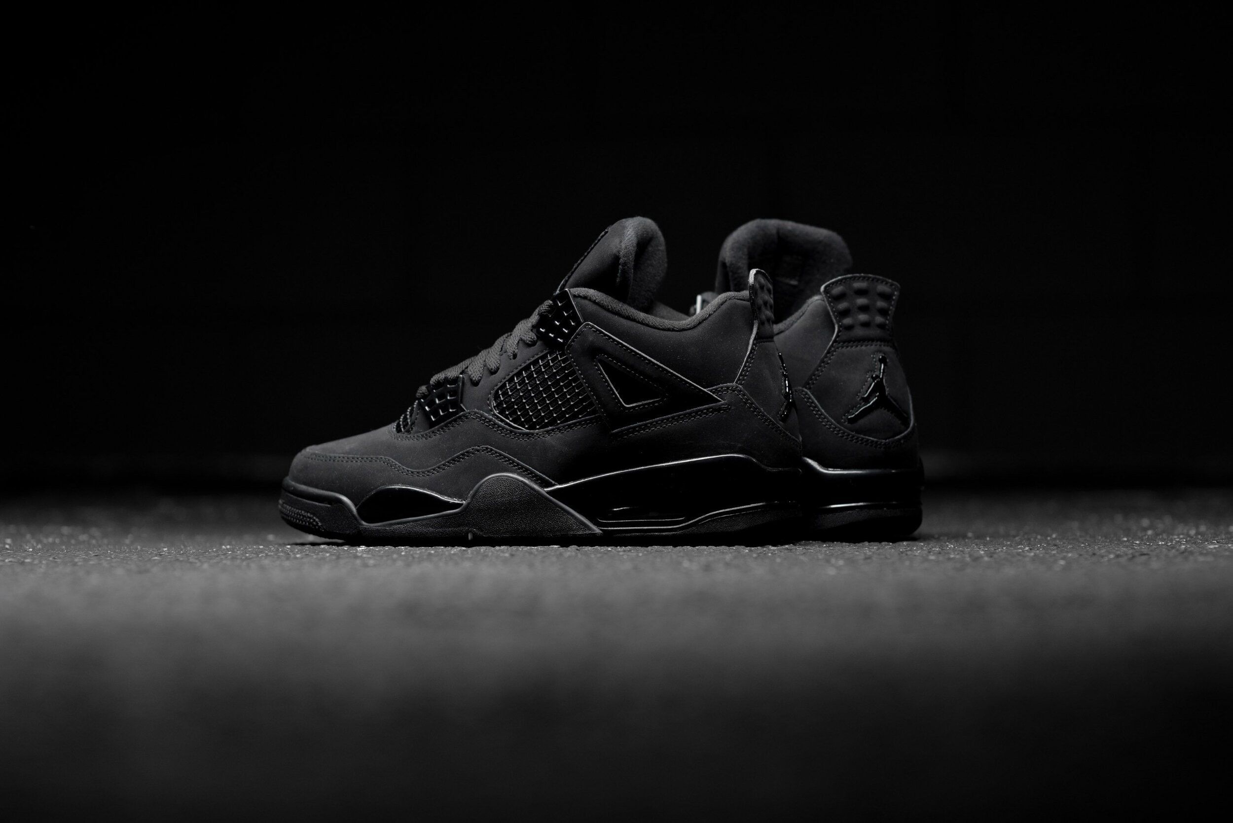 2500x1669 Air Jordan 4 Retro “Black Cat”