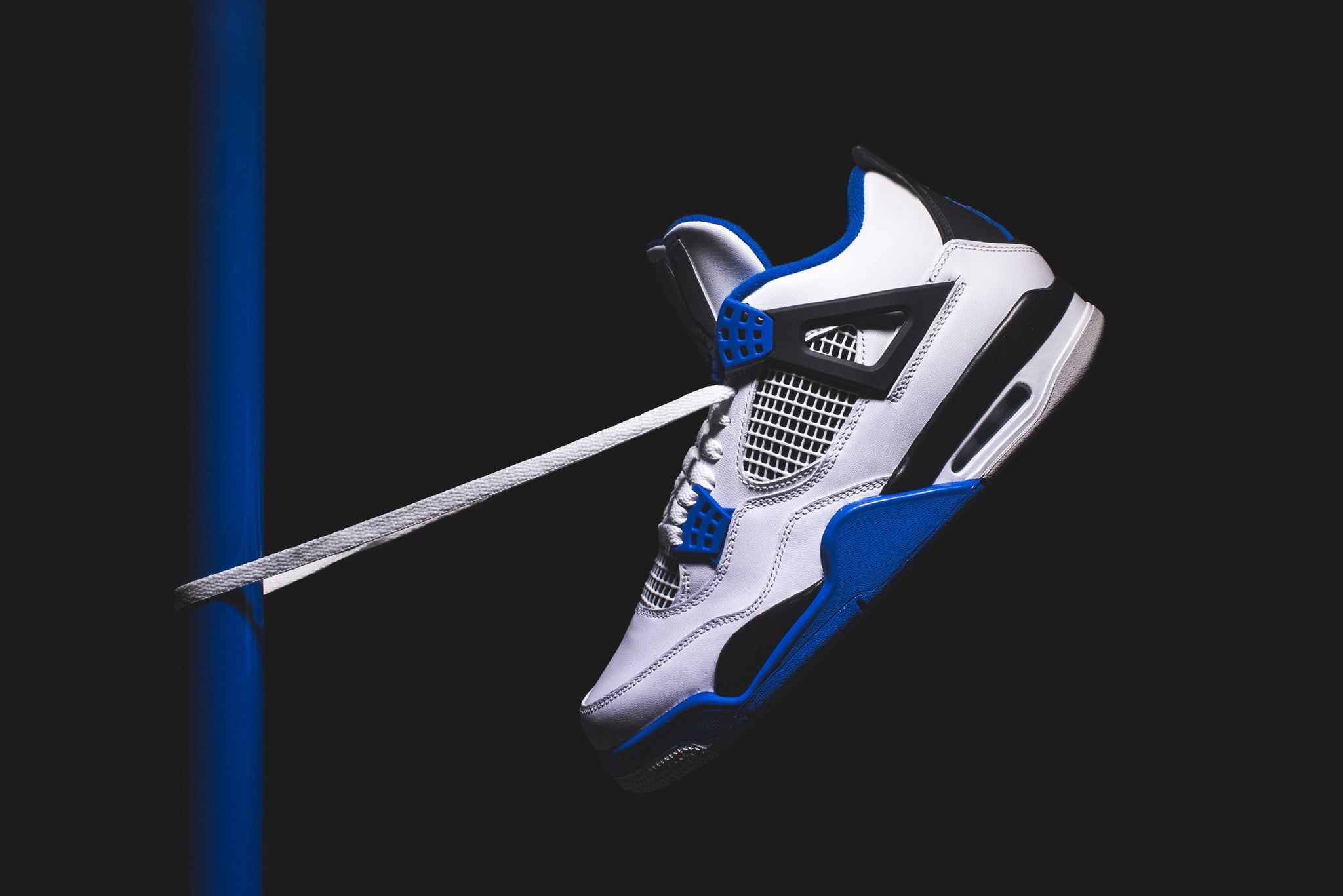 2048x1367 Nike Air Jordan Retro 4