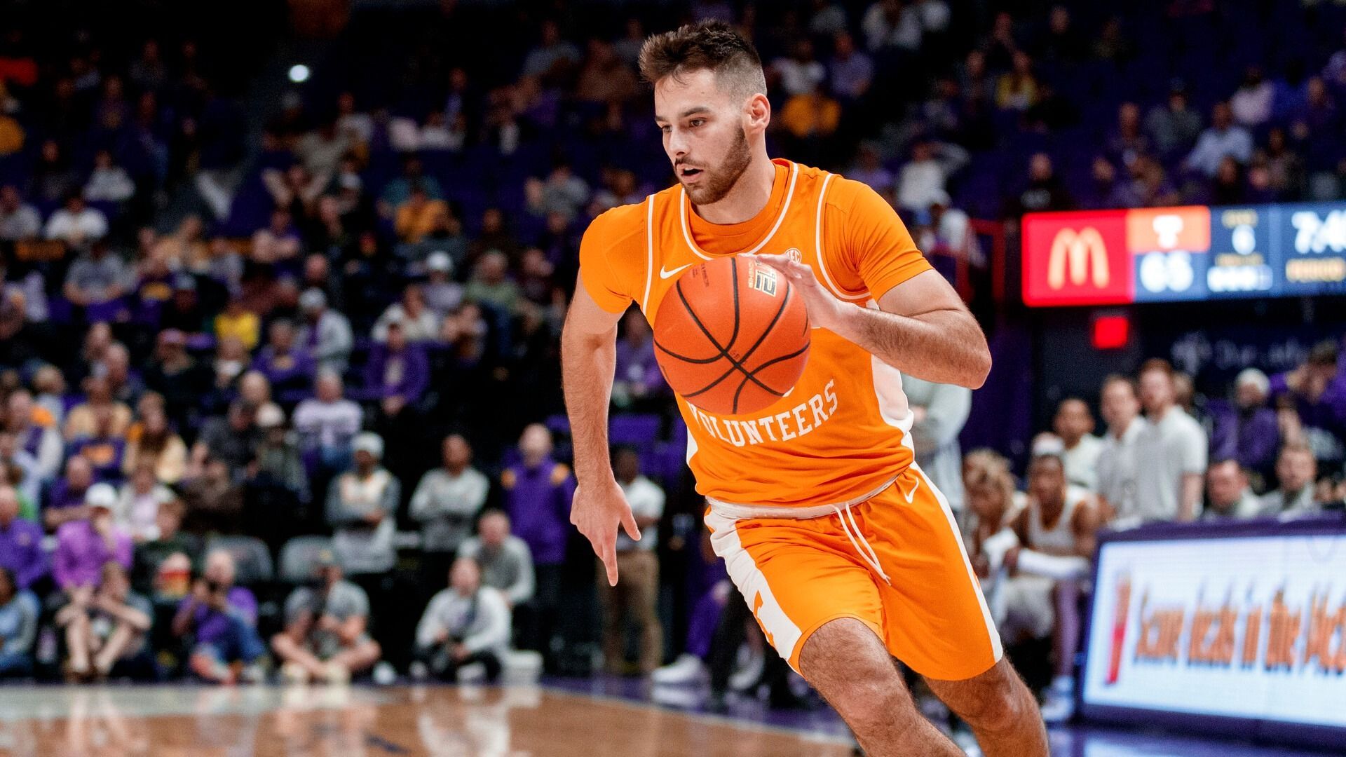 Jerry West Wallpapers - Top Free Jerry West Backgrounds - WallpaperAccess