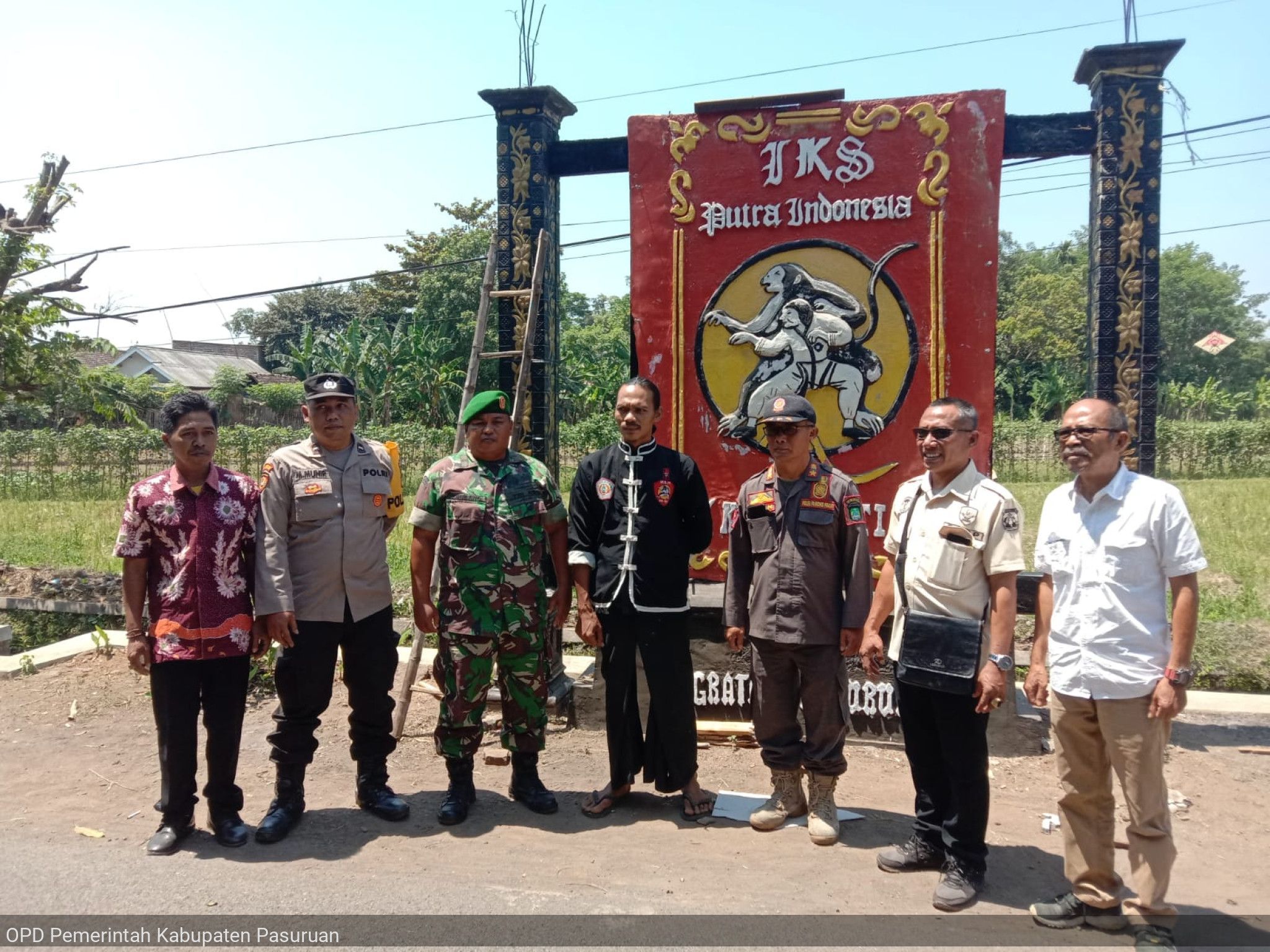 2048x1536 PEMBONGKARAN TUGU IKSPI. KERA SAKTI DI DUSUN PETANG POLOH DESA SUMBERAGUNG GRATI PASURUAN Kabupaten Pasuruan