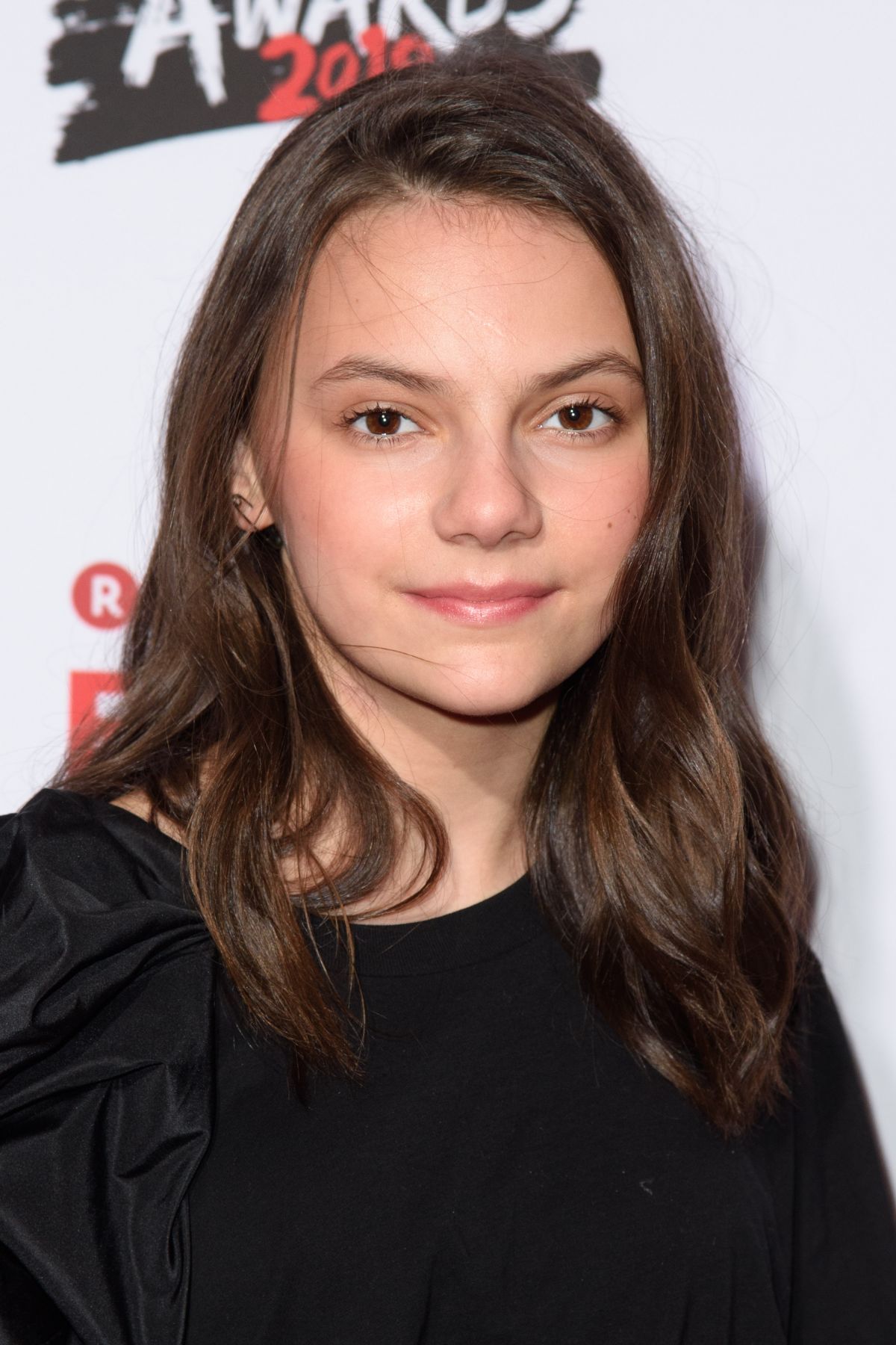 Dafne Keen's Simpcity: Fans React!