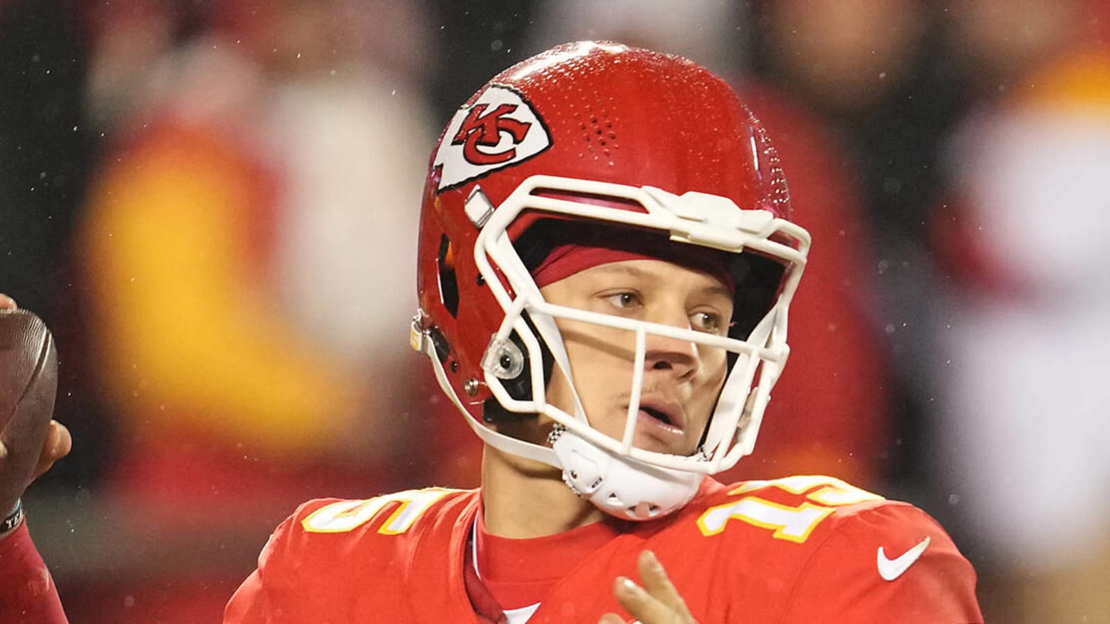 1600x900 Tony Romo raises big question about Chiefs' Mahomes