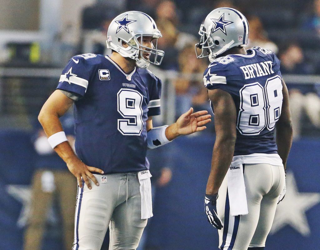 1024x800 Tony Romo needed IV, Dallas Cowboys needed halftime meeting to beat Oakland Raiders