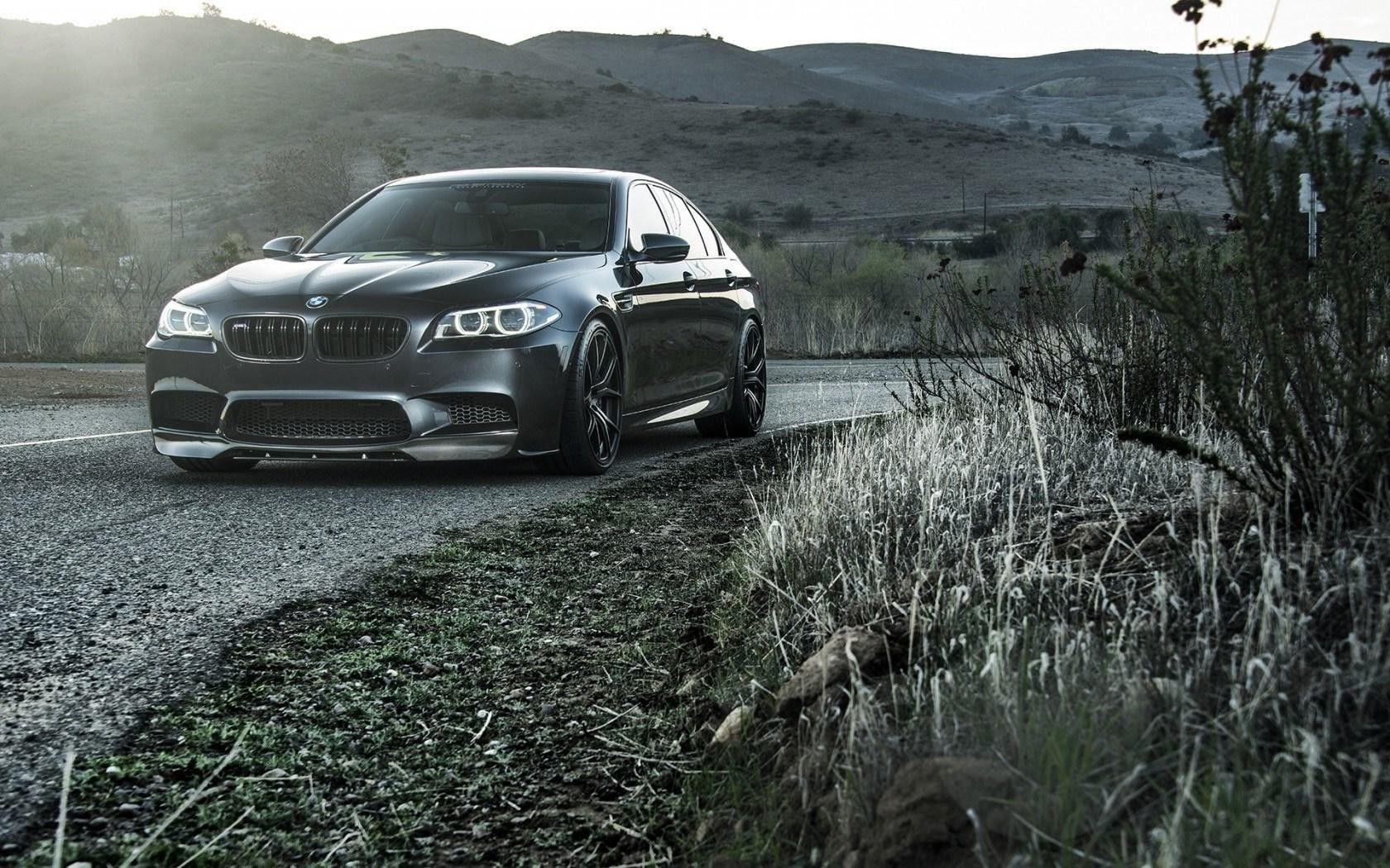 1680x1050 BMW M5 F10 wallpaper HD High Quality Download