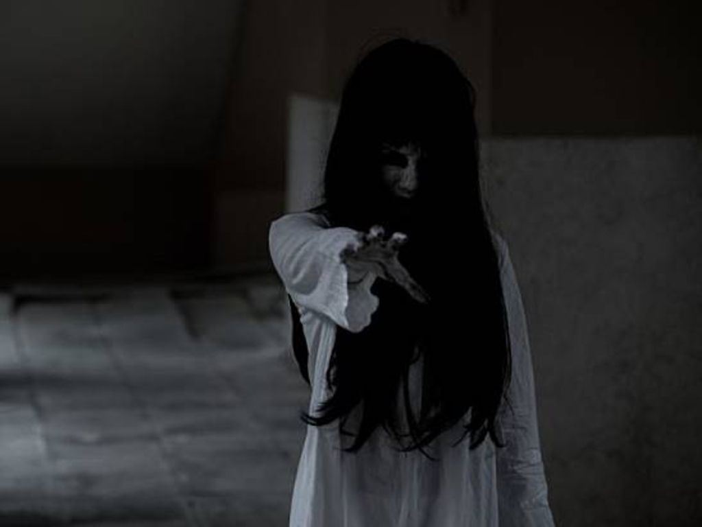 1024x768 Kuntilanak Wallpaper