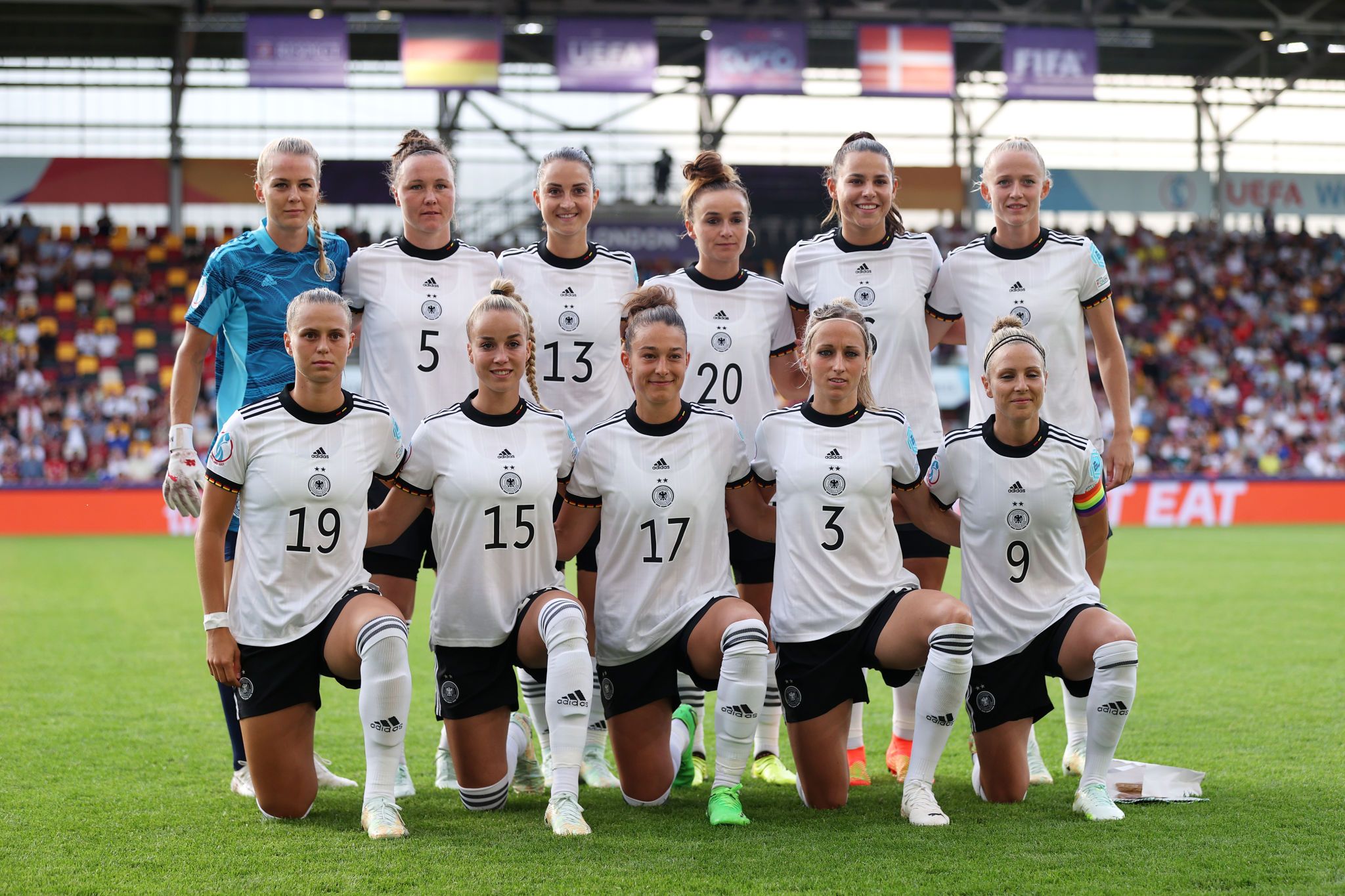 2048x1365 Germany Women's National Football Team HD Wallpaper and Background