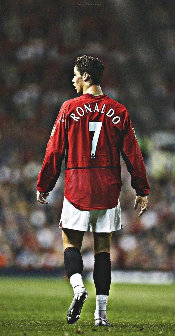 680x1306 Cristiano ronaldo manchester united Wallpaper Download