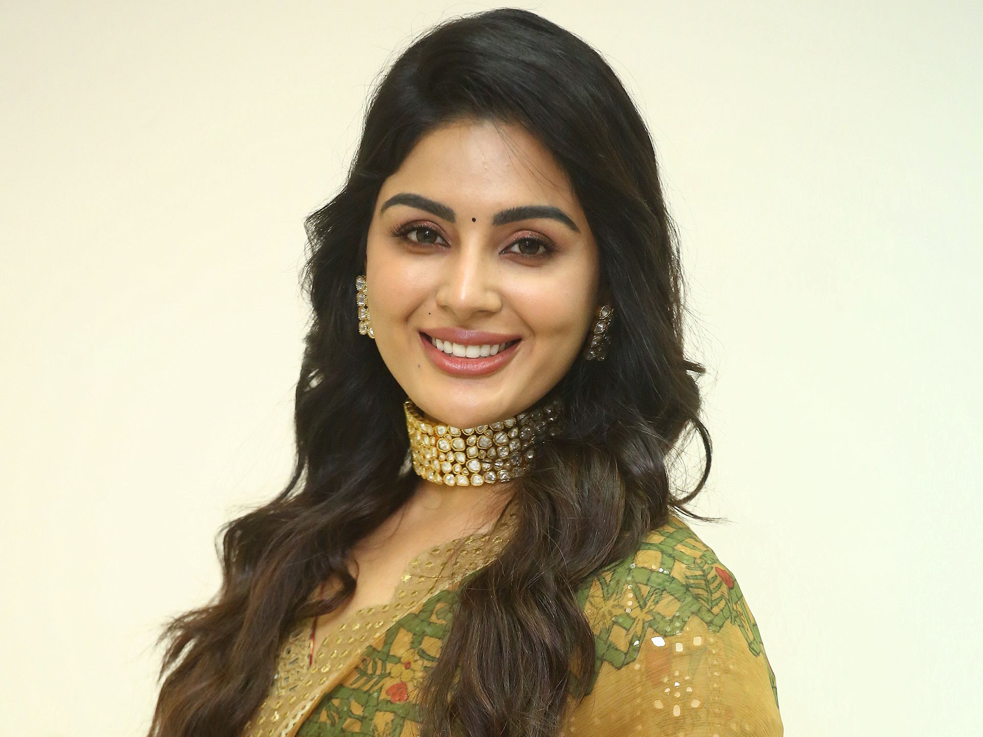 1920x1440 Samyuktha Menon Movies, News, Photo, Age, Biography