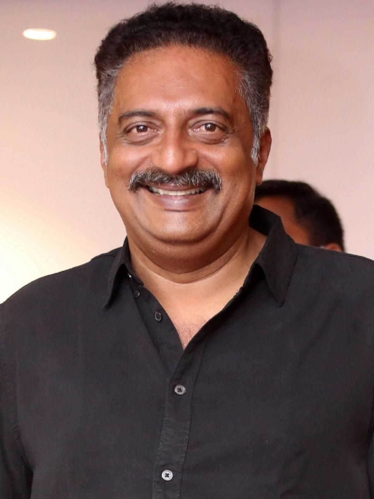 1200x1600 Prakash Raj slams The Kashmir Files says, 'Vivek Agnihotri is asking why he's not getting Oscar. He won't even.'