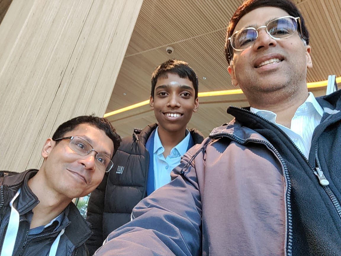 1152x864 Viswanathan Anand on X: The “ chess thambis” out for dinner with Anna !! ⁦ #chennaichessolympiad / X