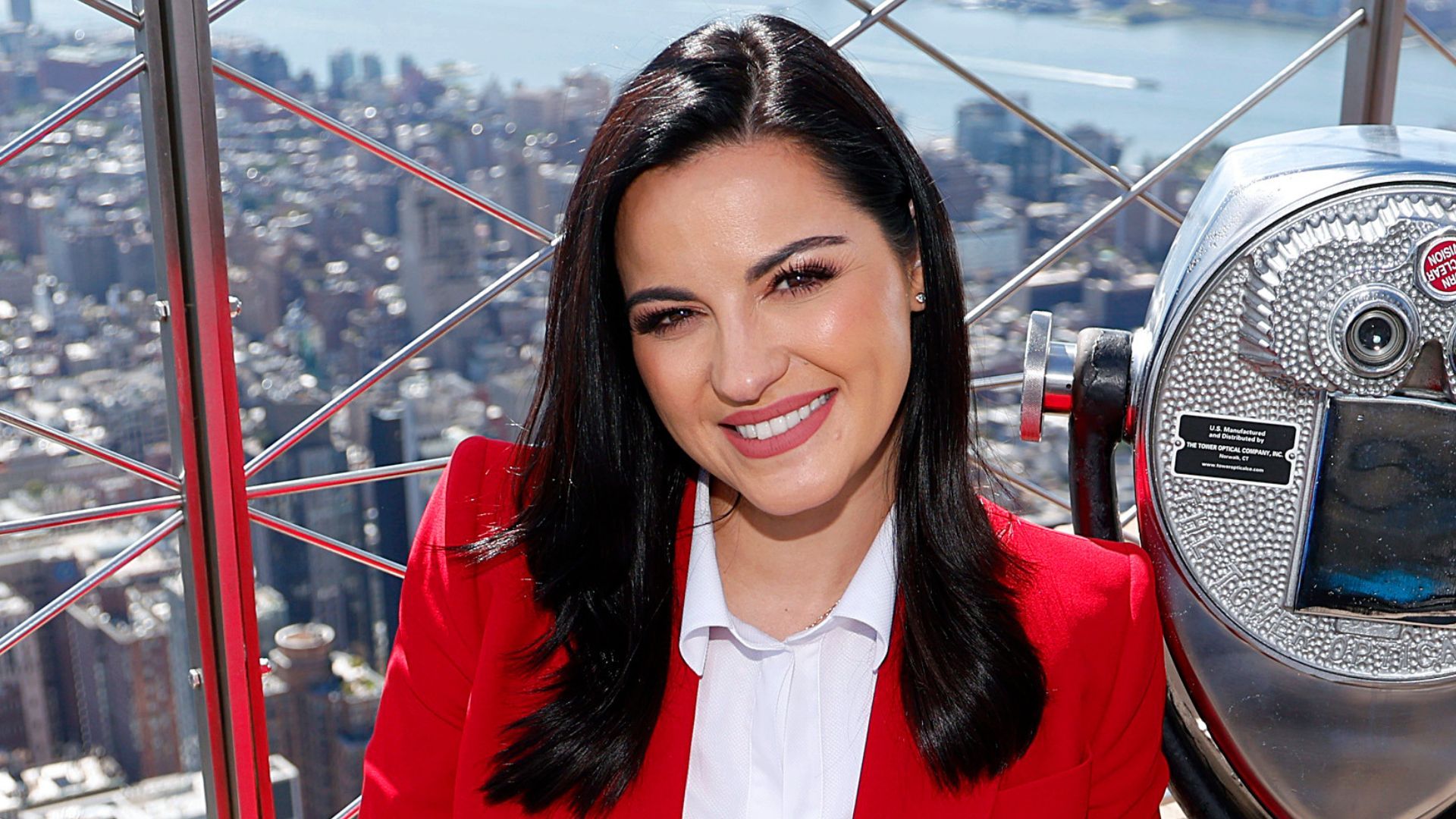 1920x1080 Maite Perroni reapareció “completamente enamorada” de su bebita