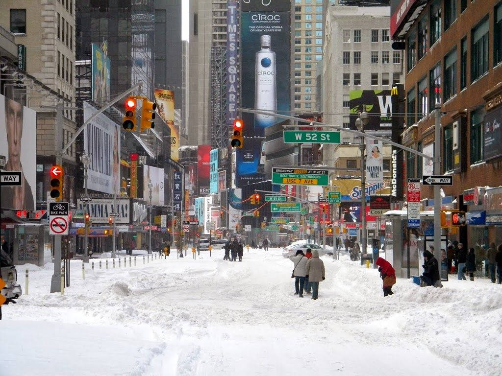 1024x768 Download Times Square Snow Wallpaper