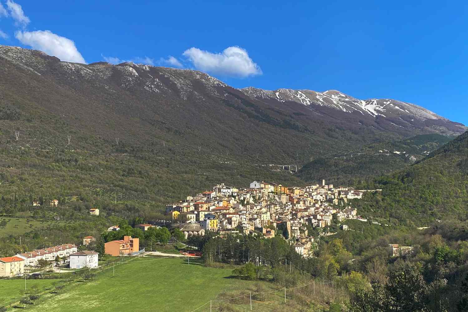 1500x1000 This Hidden Region In Italy Has 25 Charming Towns And A 000 Acre, Wildlife Filled National Park