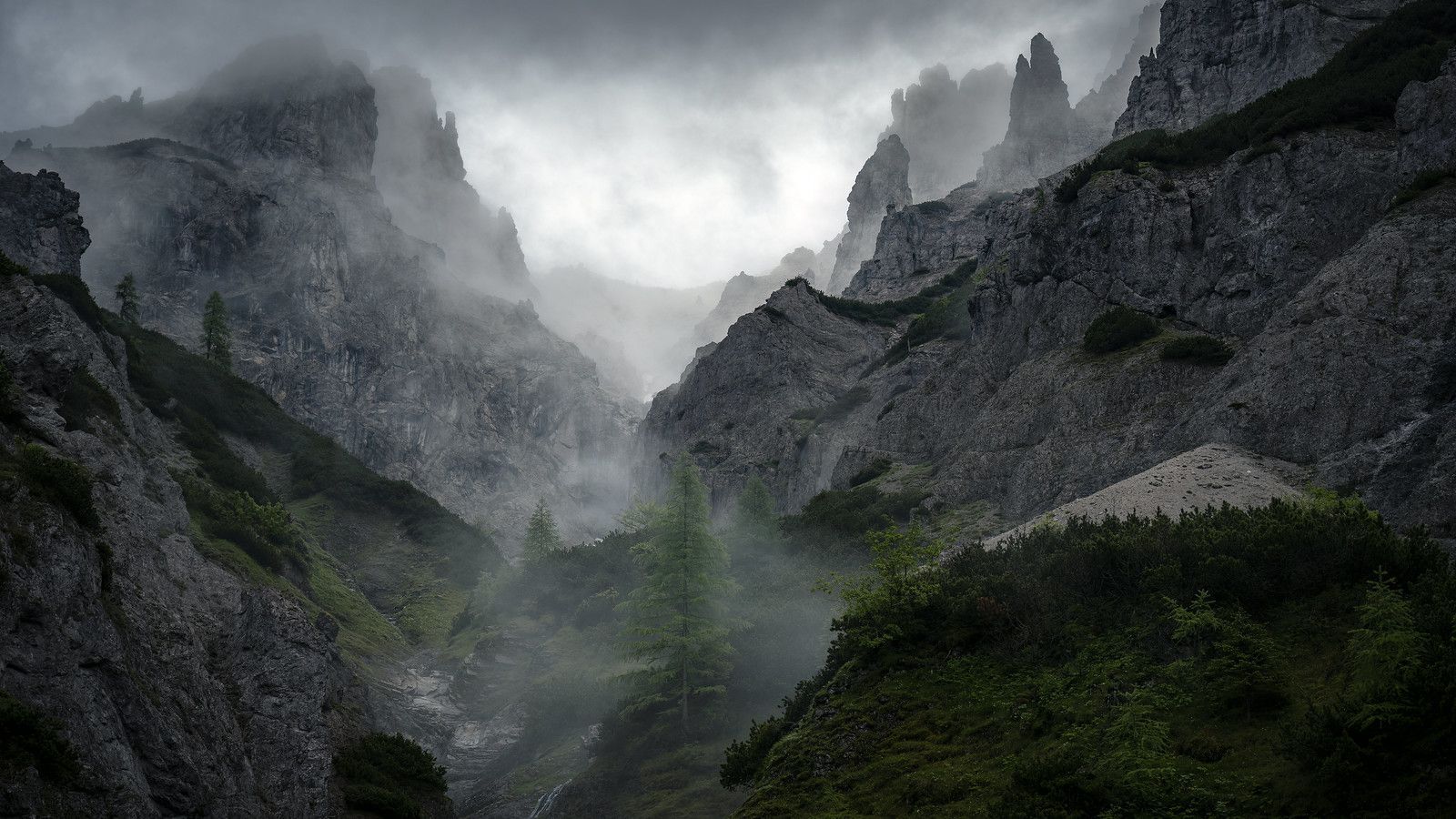 1600x900 Stoderer Dolomiten. I'm always amazed how fog can change th