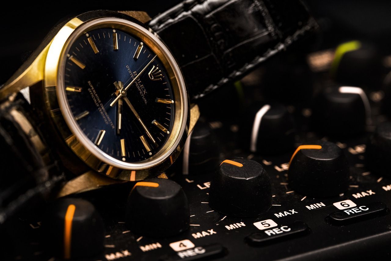 1280x853 Rolex Gold Watch Wrist